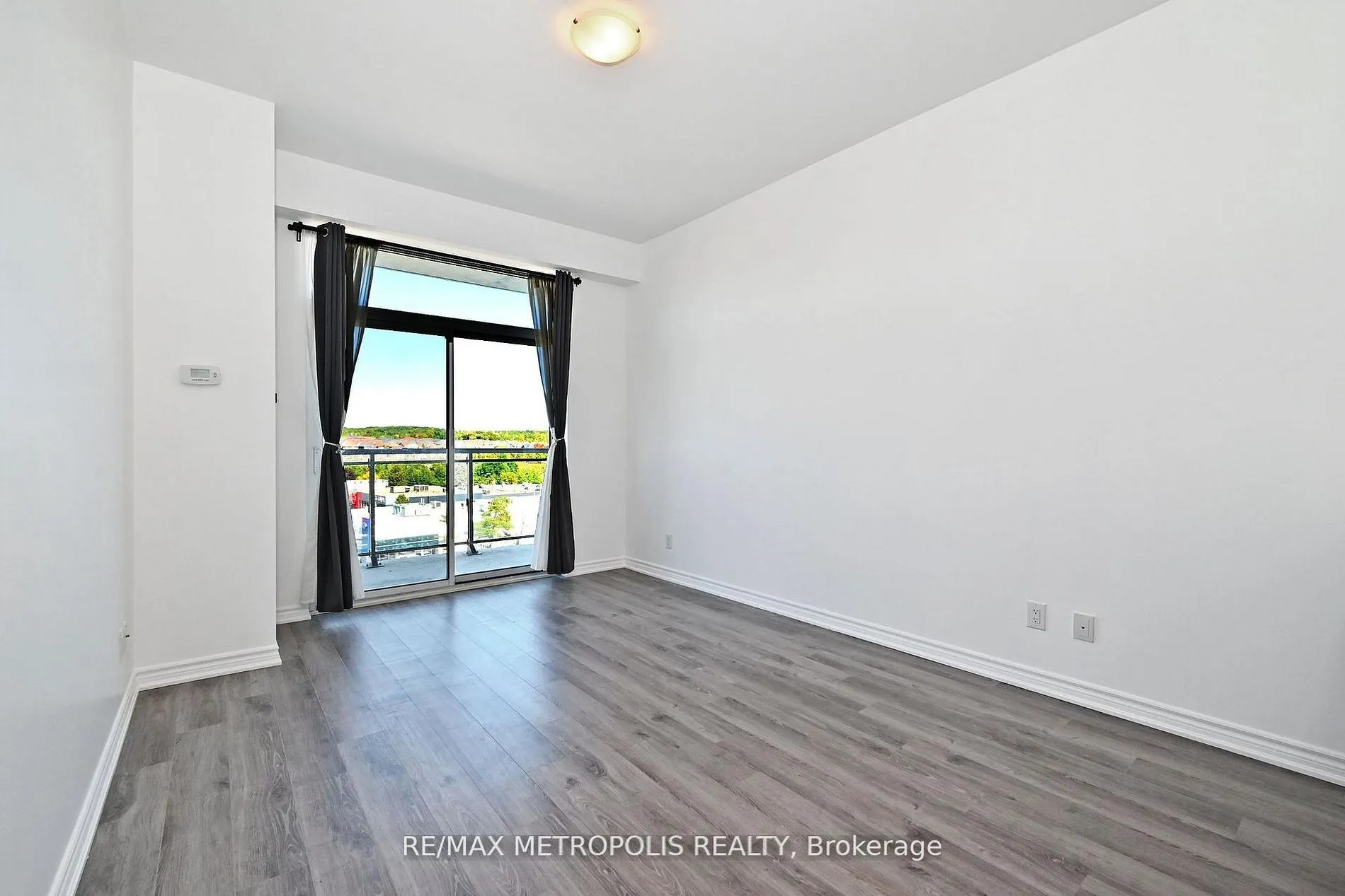 11611 Yonge Street #809