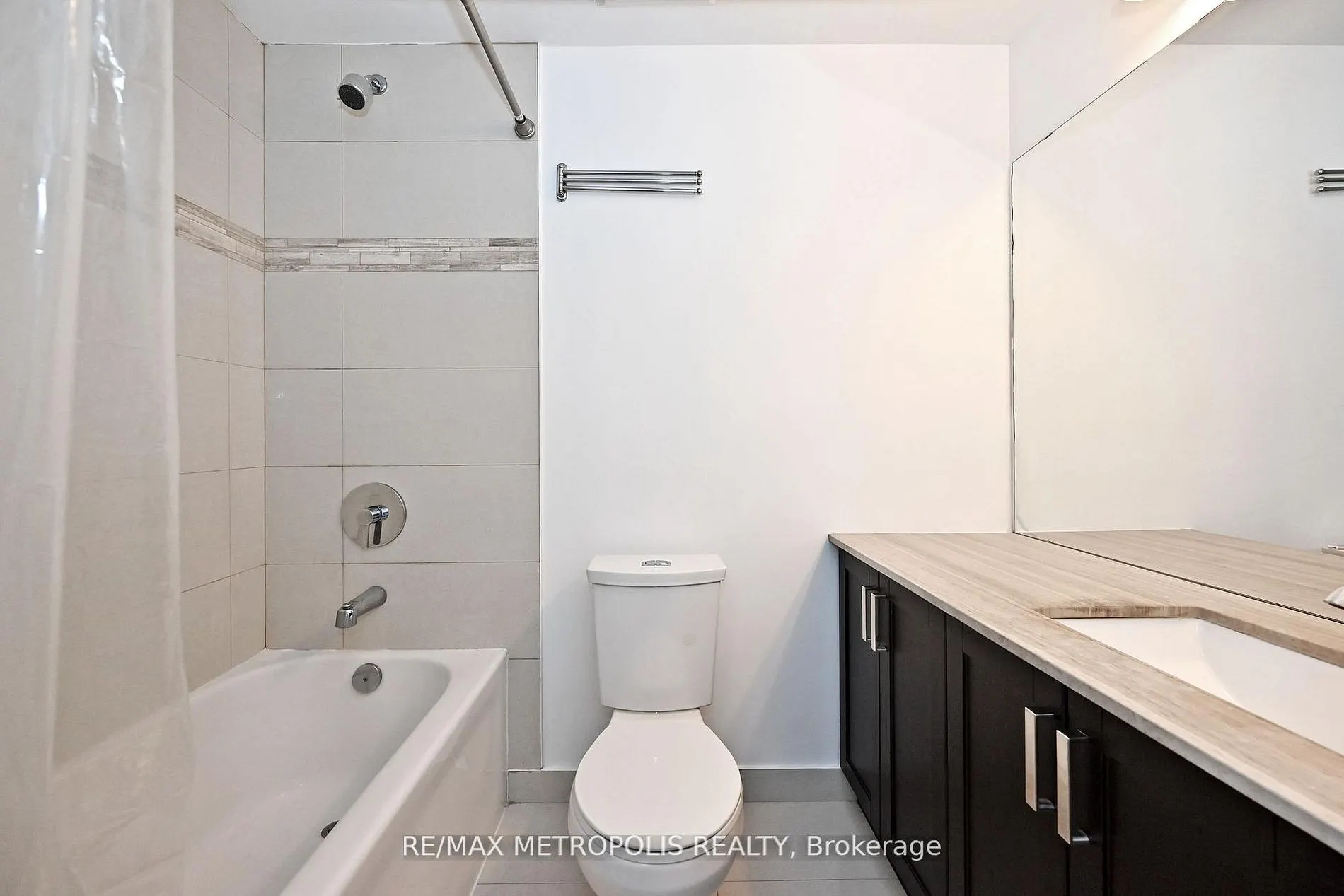 11611 Yonge Street #809