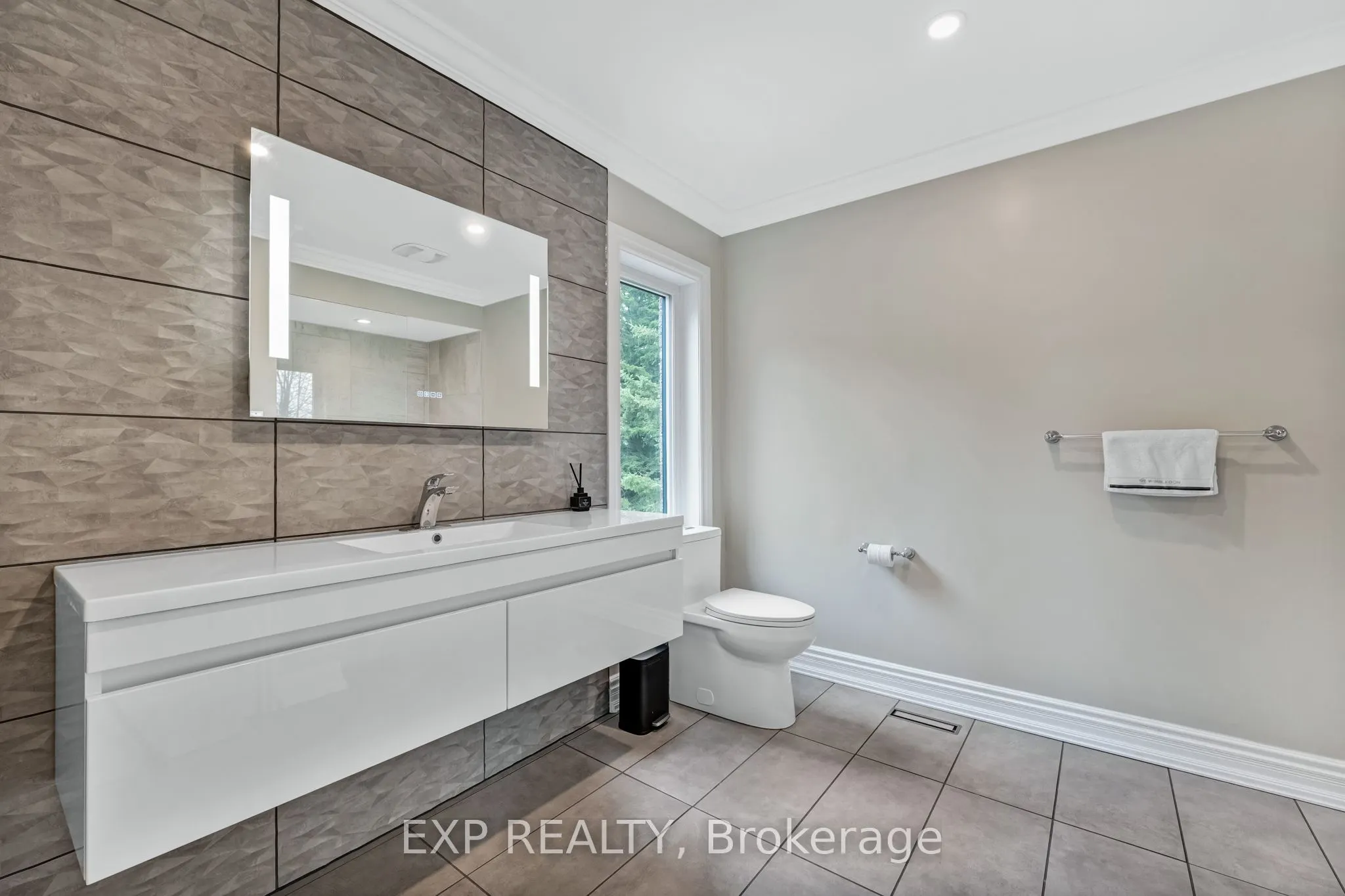 15 Jarvis Avenue