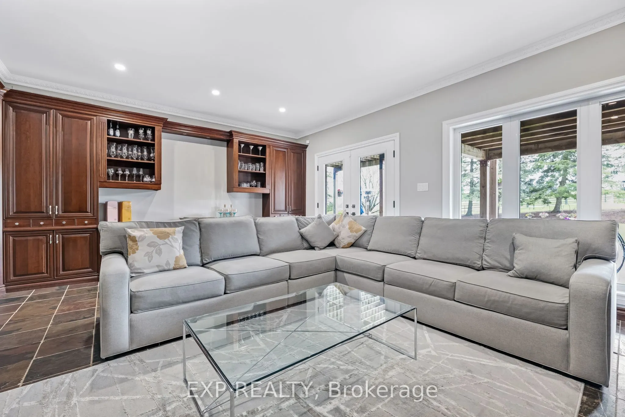 15 Jarvis Avenue