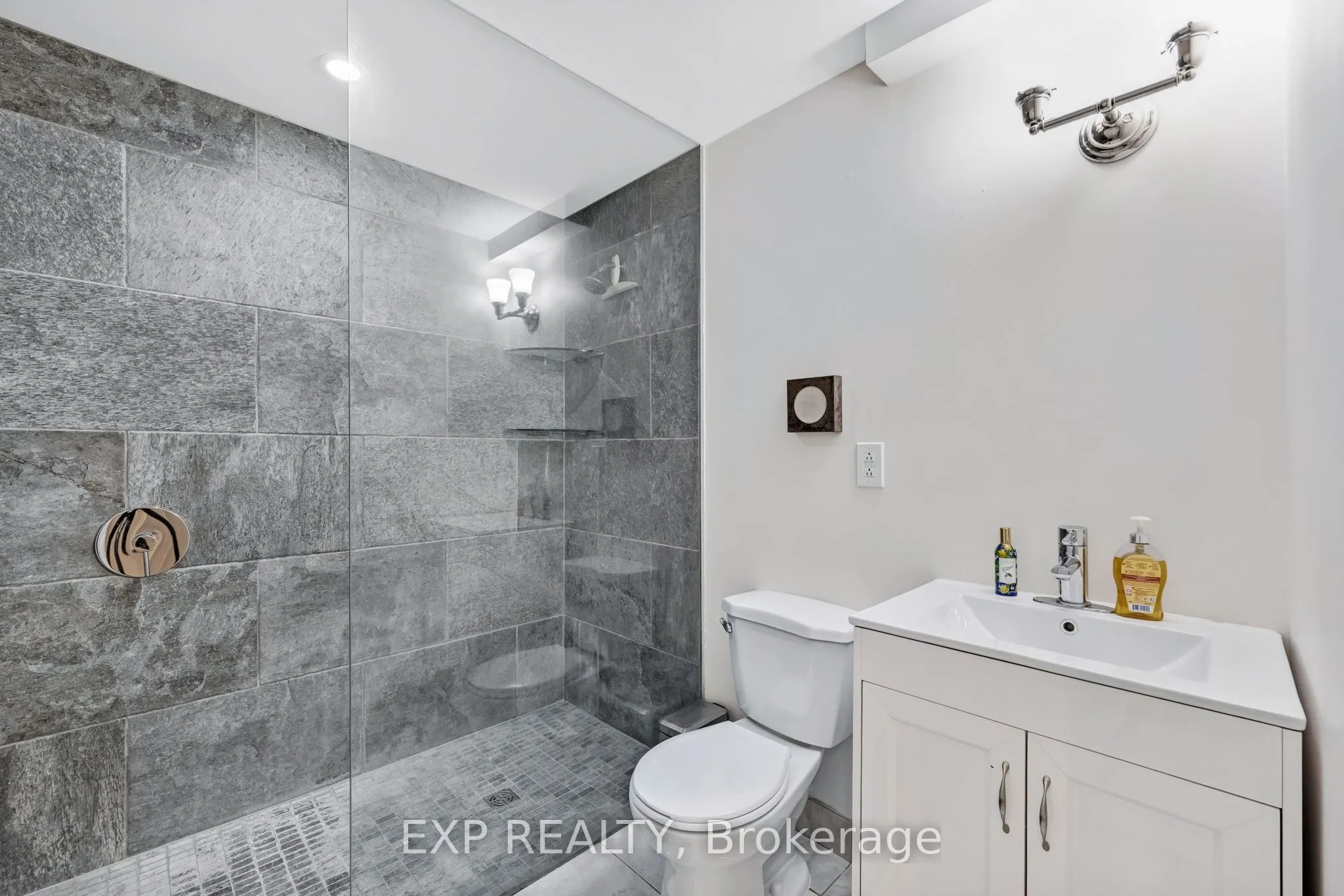 15 Jarvis Avenue