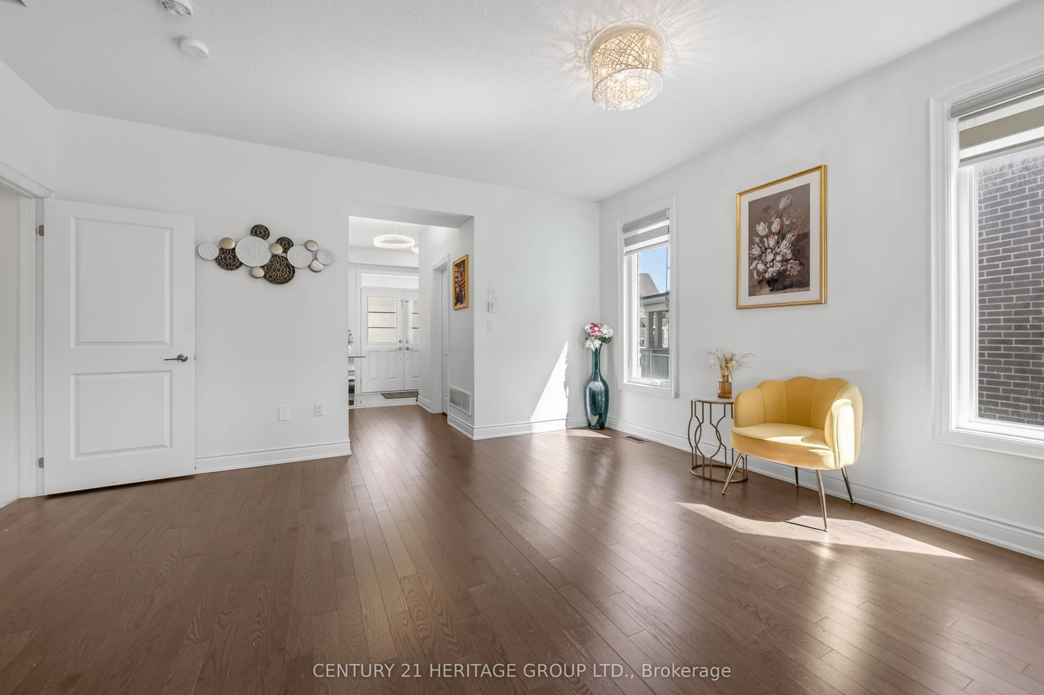 77 Montrose Boulevard