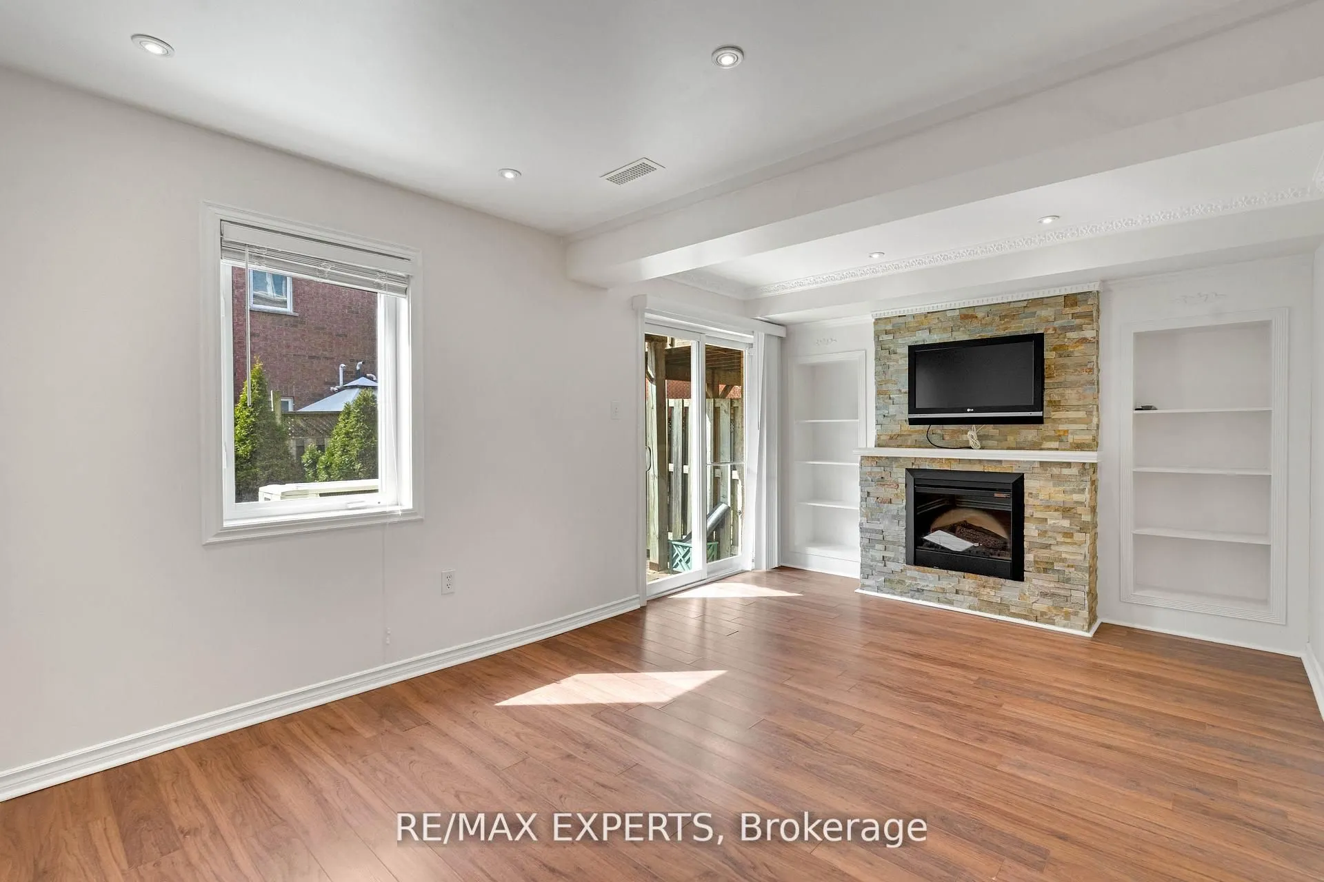 19 Foxchase Avenue #61