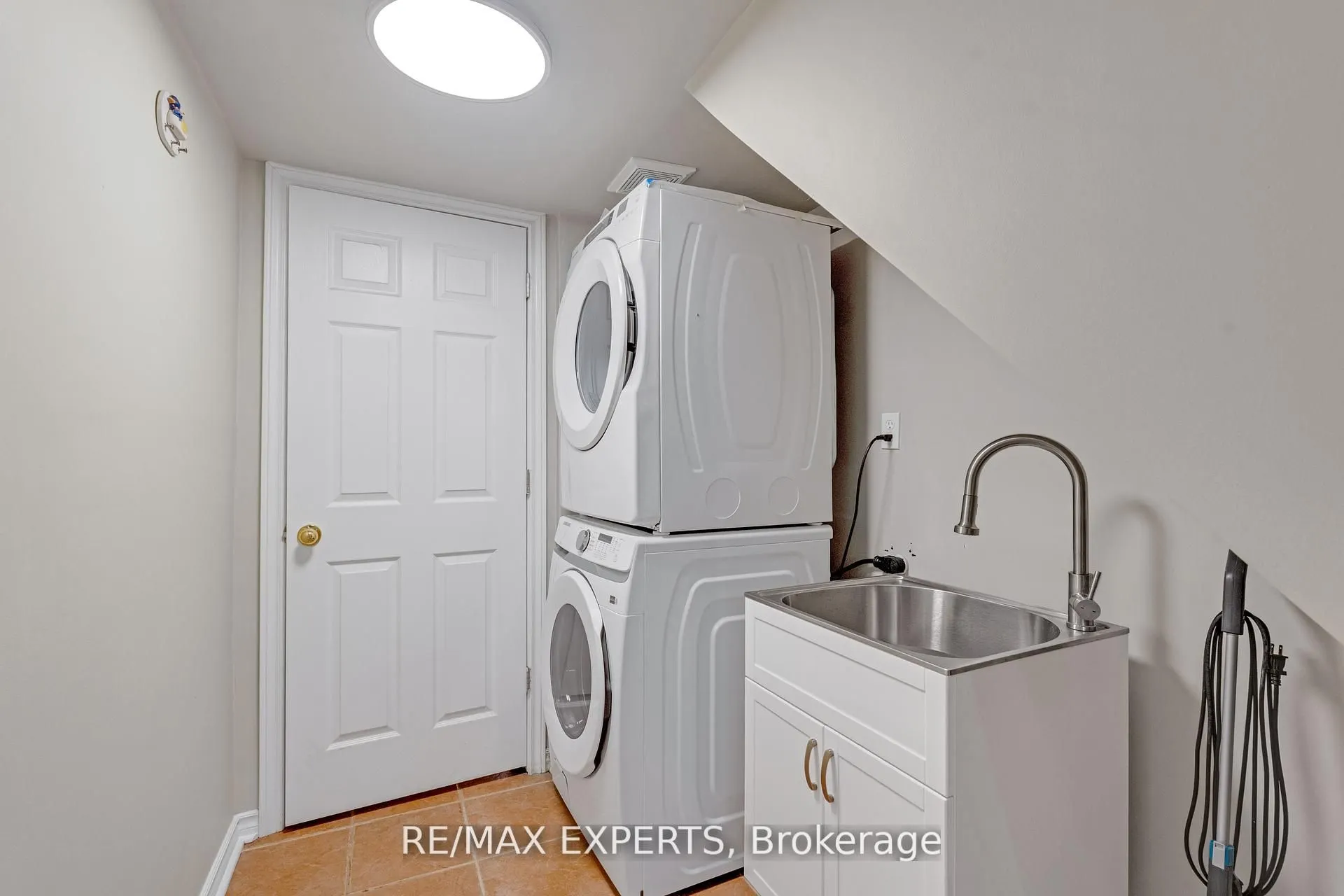 19 Foxchase Avenue #61