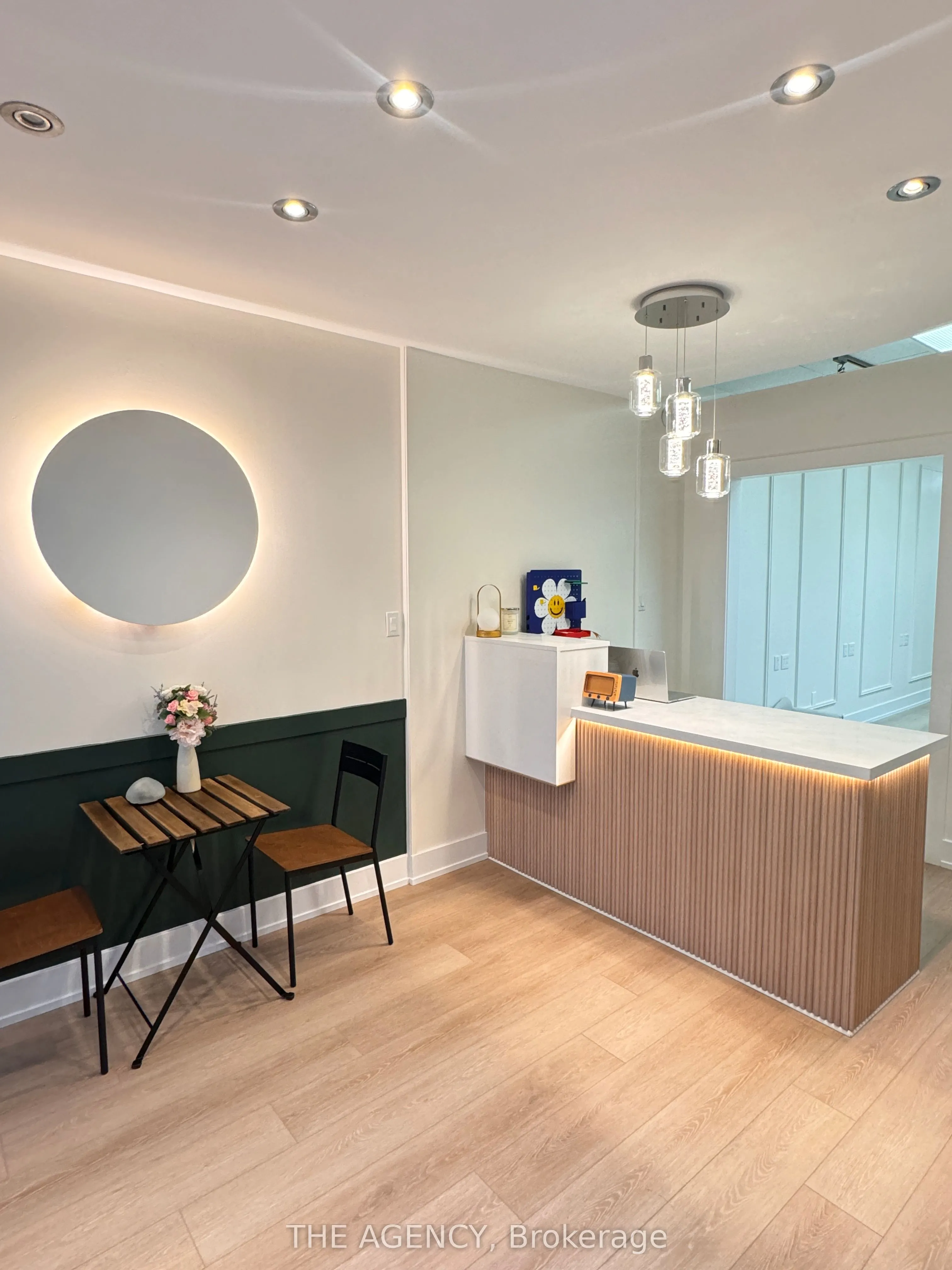9580 Yonge Street #3