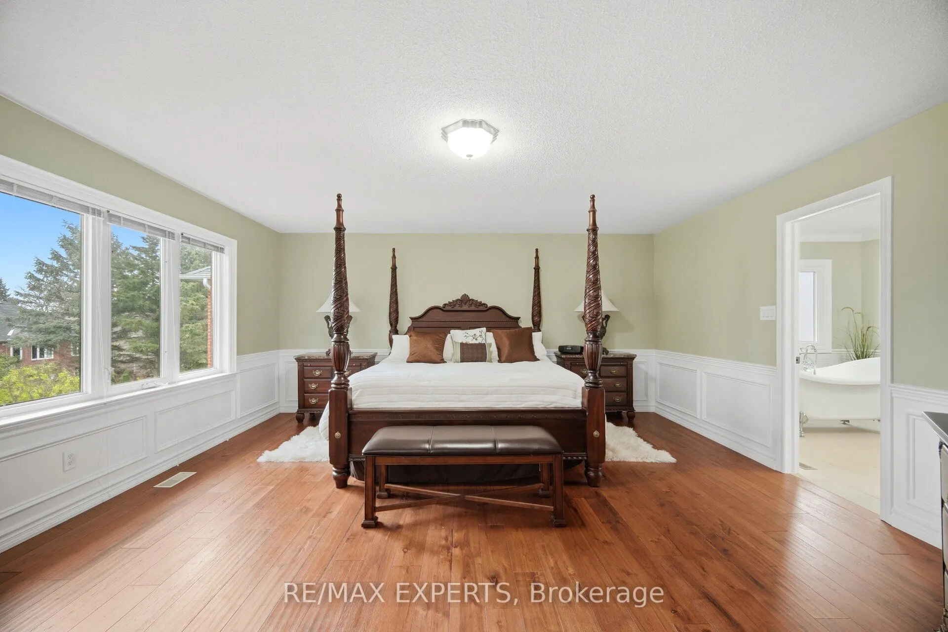 904 Damascus Court