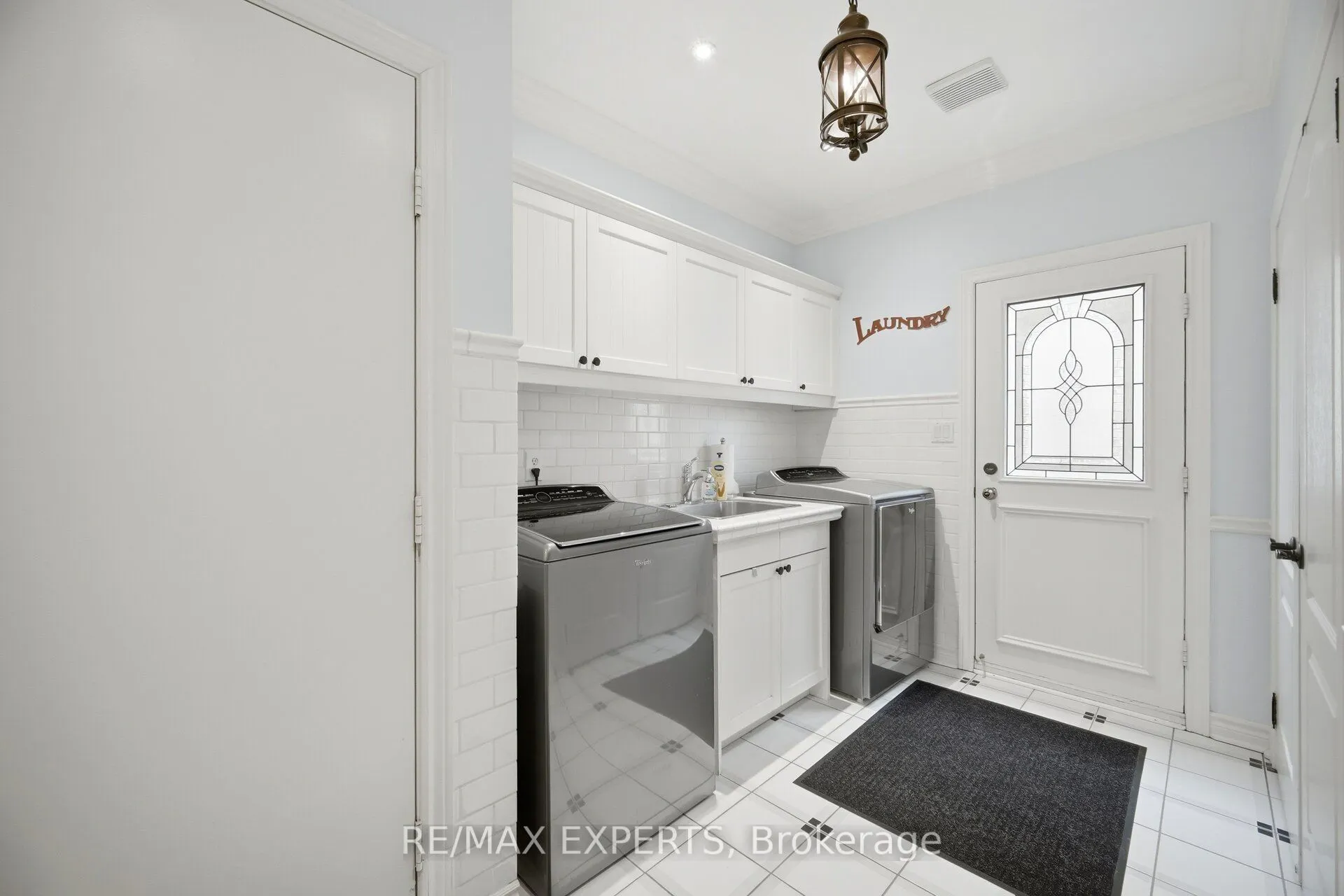 904 Damascus Court
