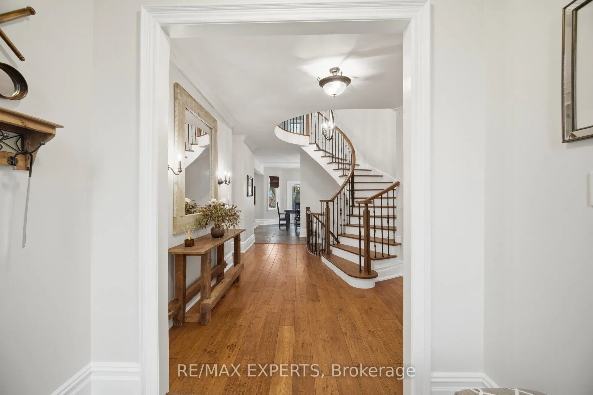 904 Damascus Court