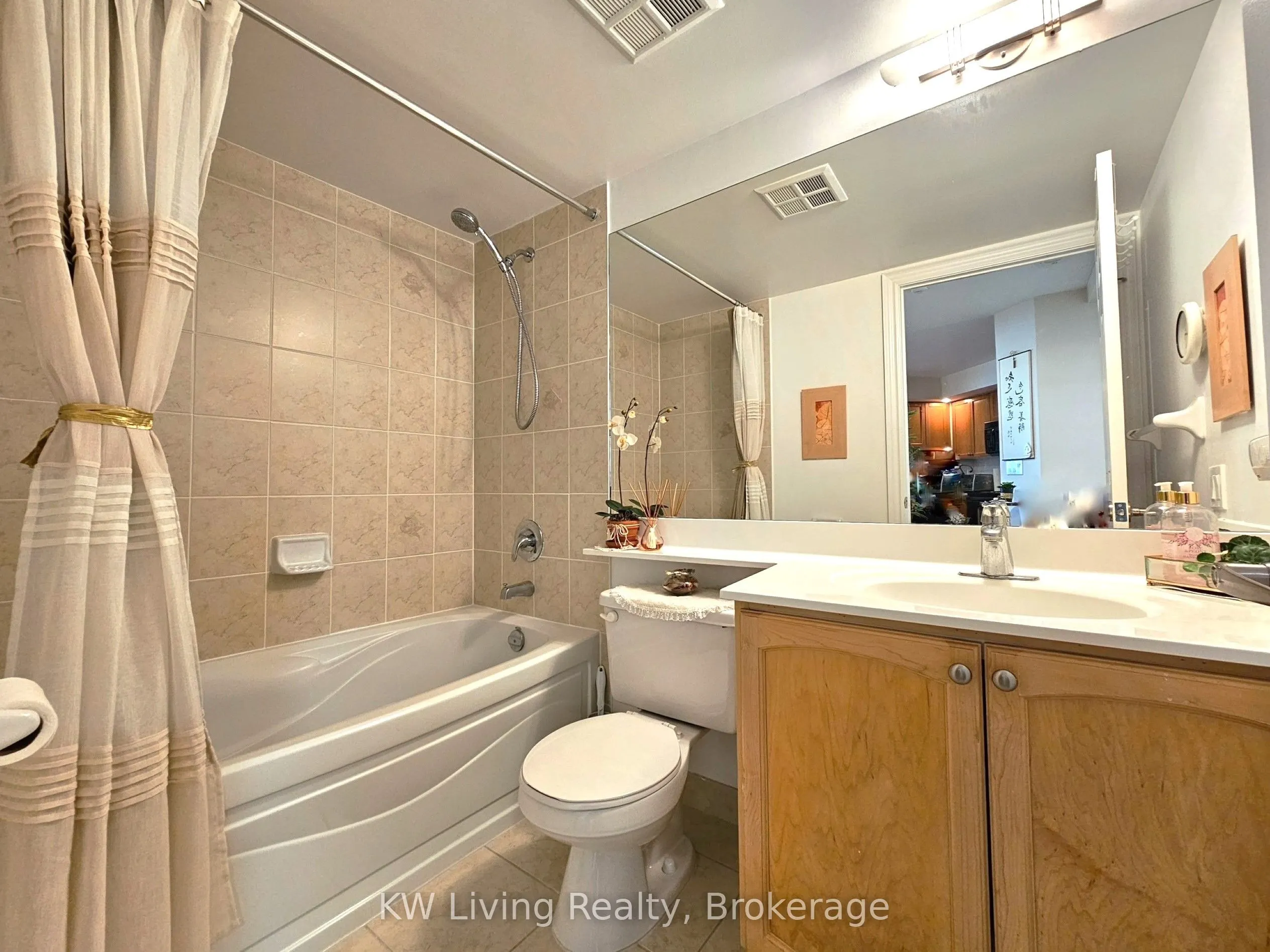 33 Cox Boulevard #1117
