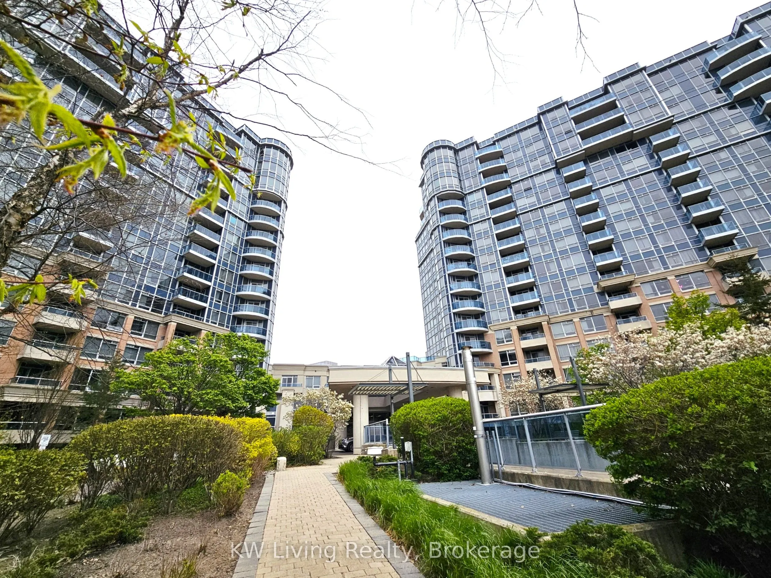33 Cox Boulevard #1117