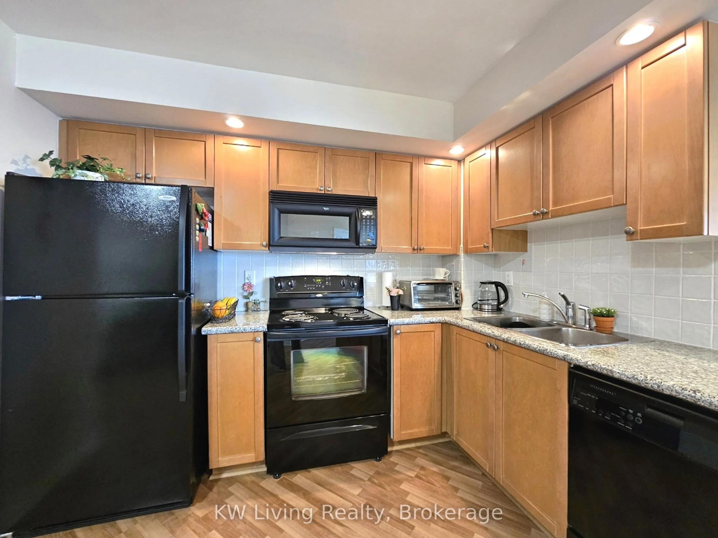 33 Cox Boulevard #1117