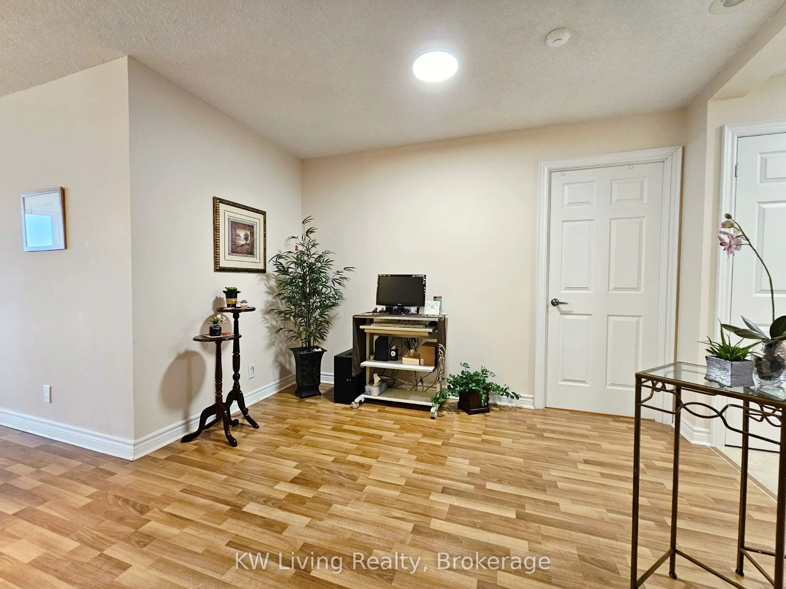 33 Cox Boulevard #1117