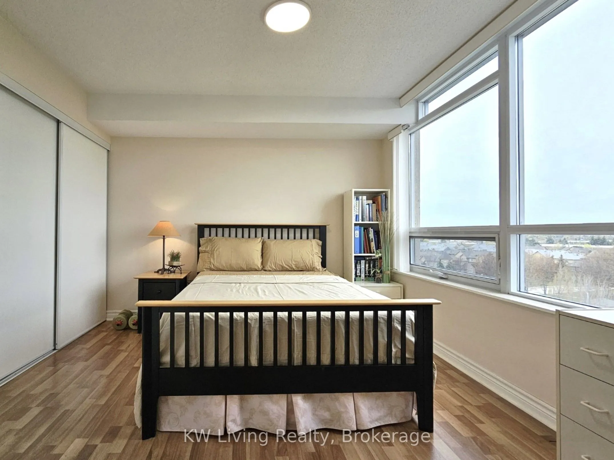 33 Cox Boulevard #1117