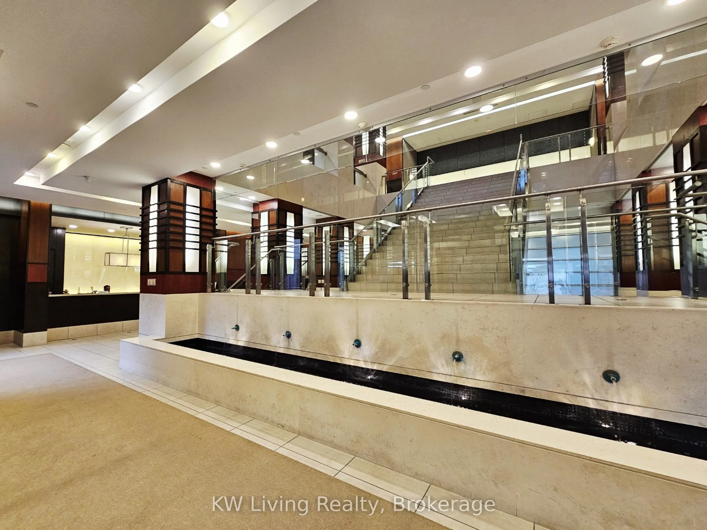 33 Cox Boulevard #1117