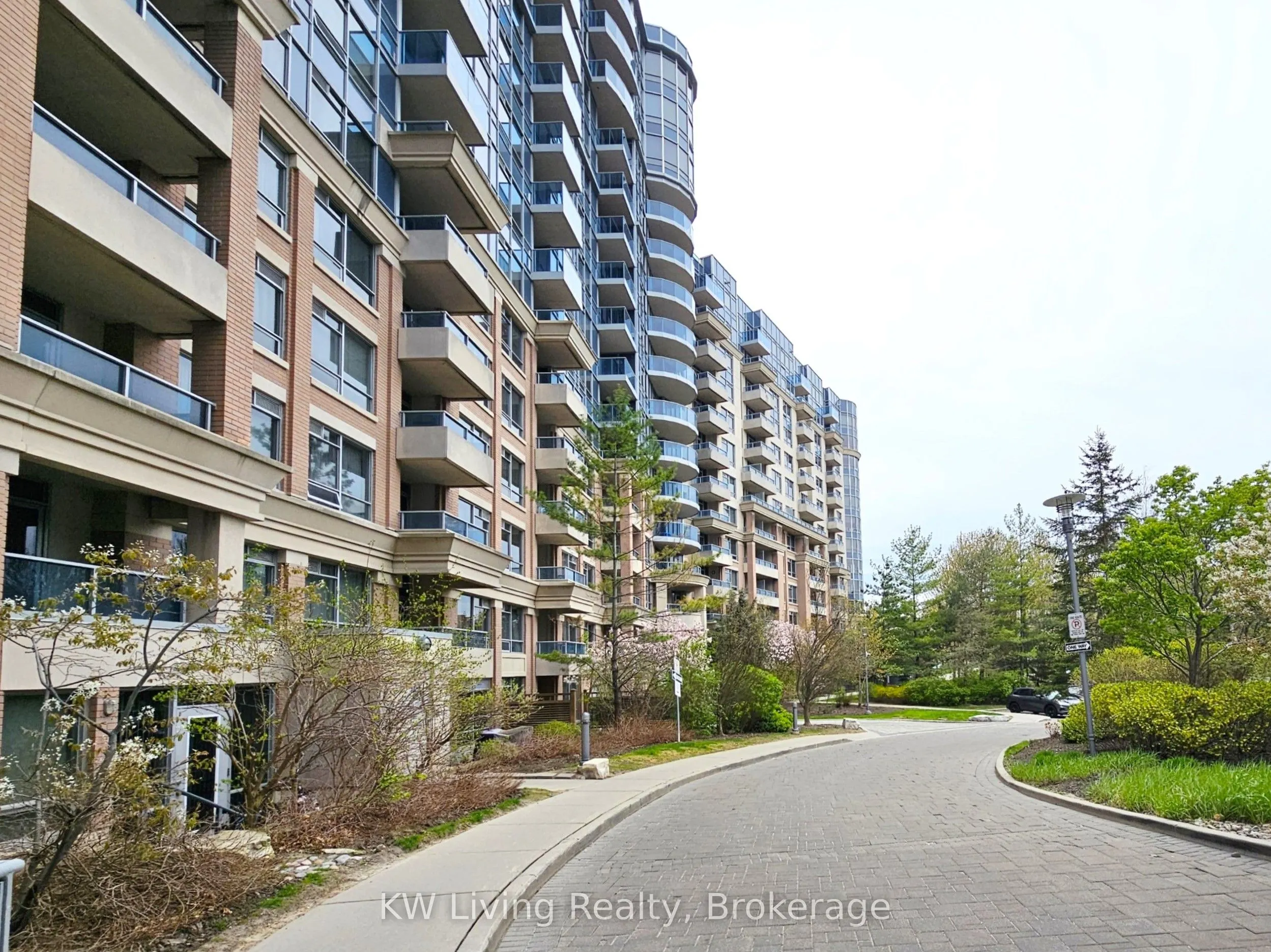 33 Cox Boulevard #1117