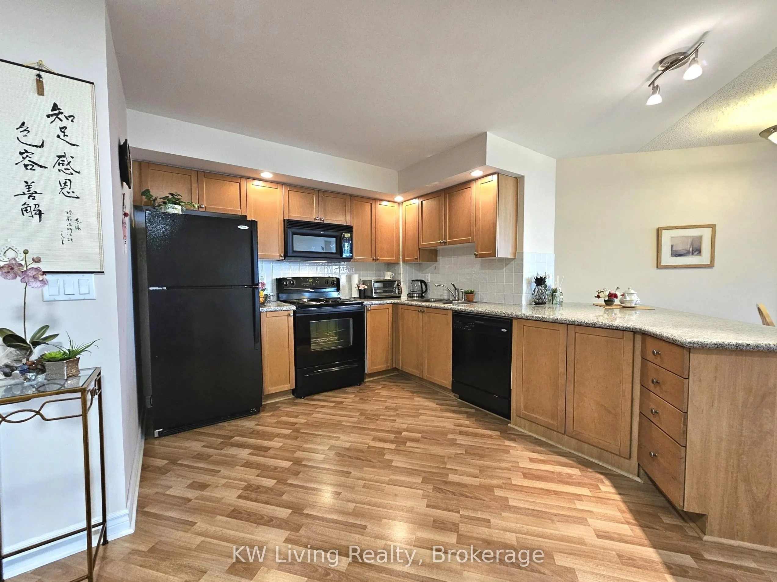 33 Cox Boulevard #1117
