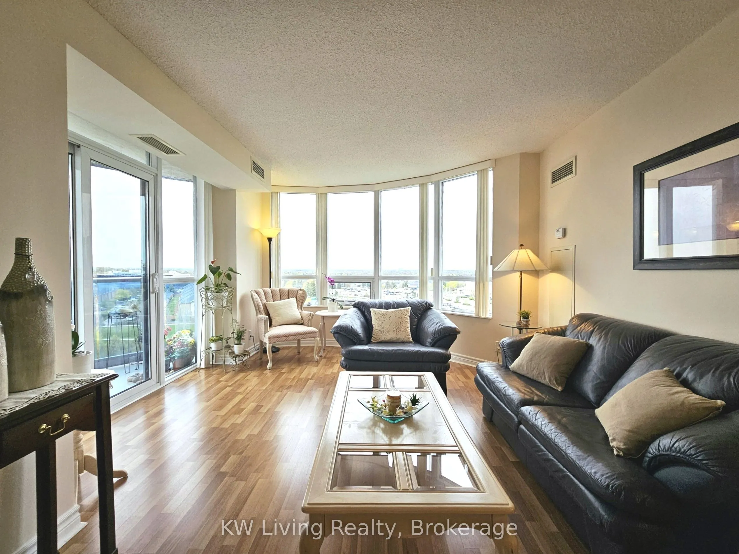 33 Cox Boulevard #1117