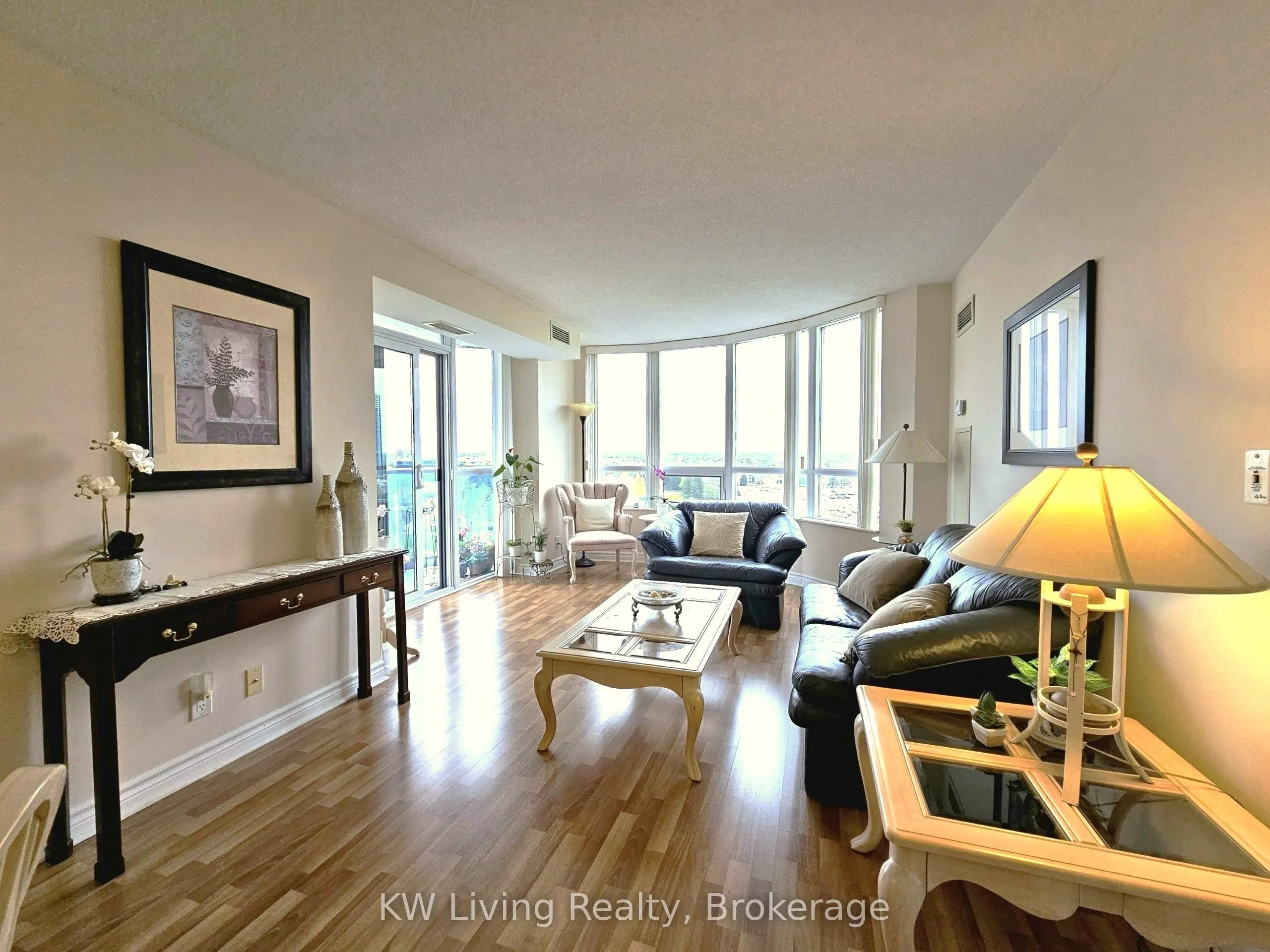 33 Cox Boulevard #1117