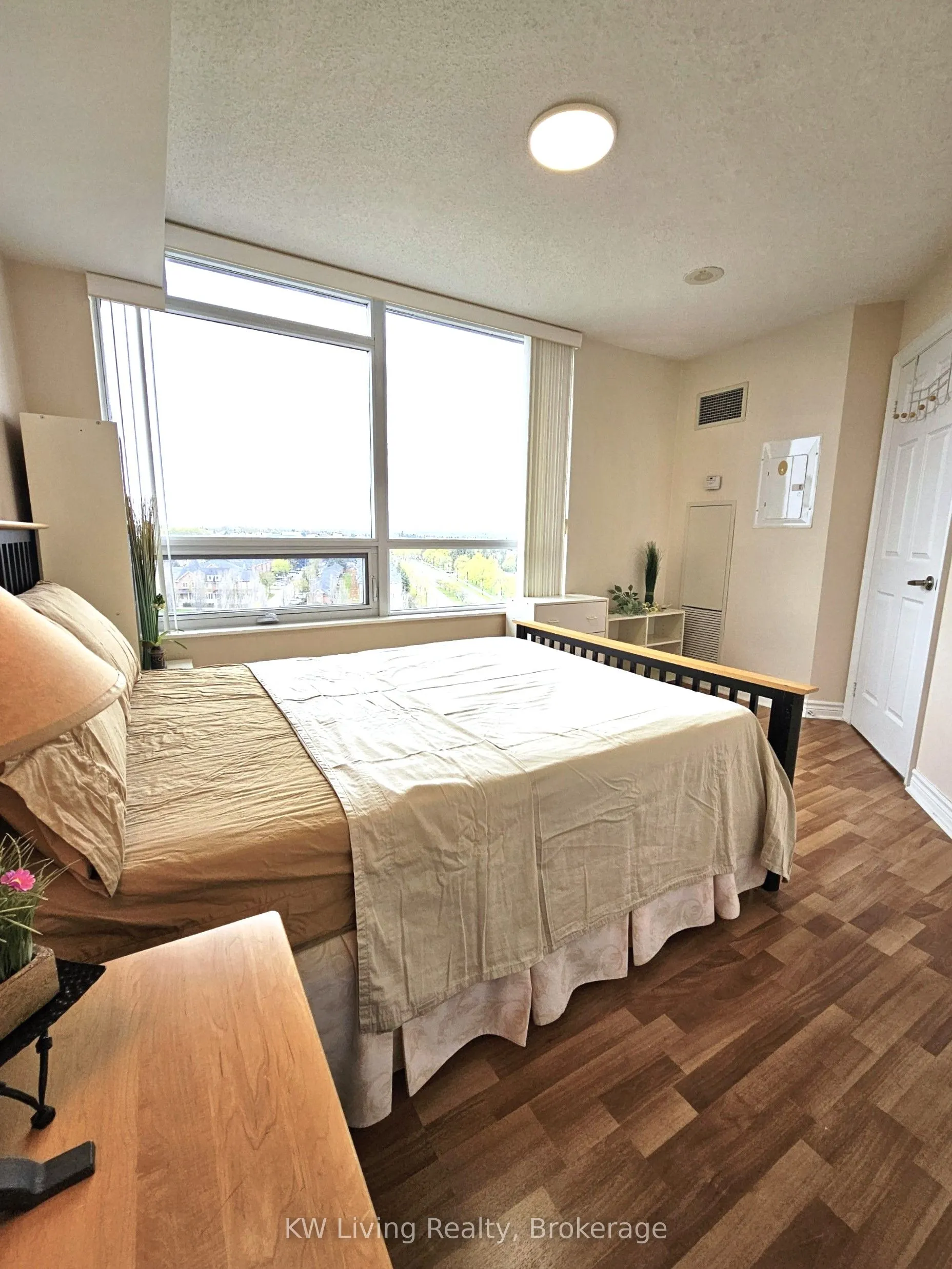 33 Cox Boulevard #1117