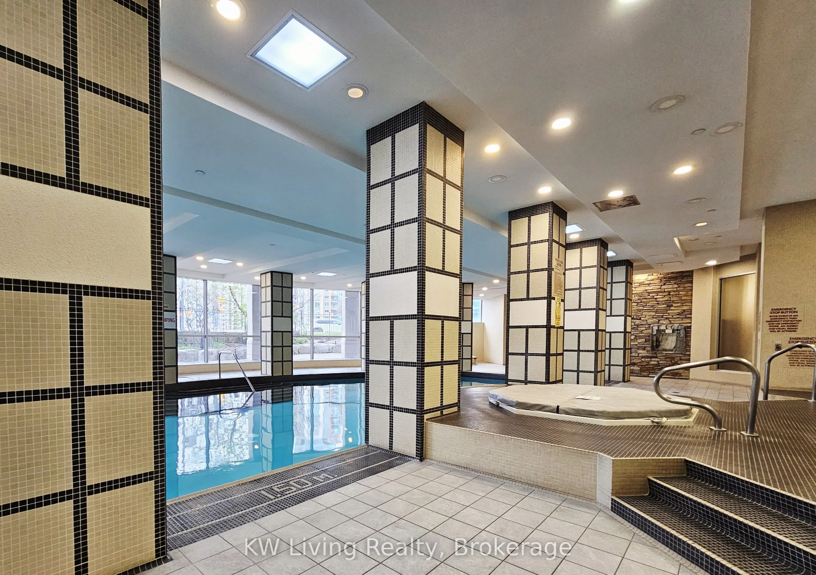 33 Cox Boulevard #1117