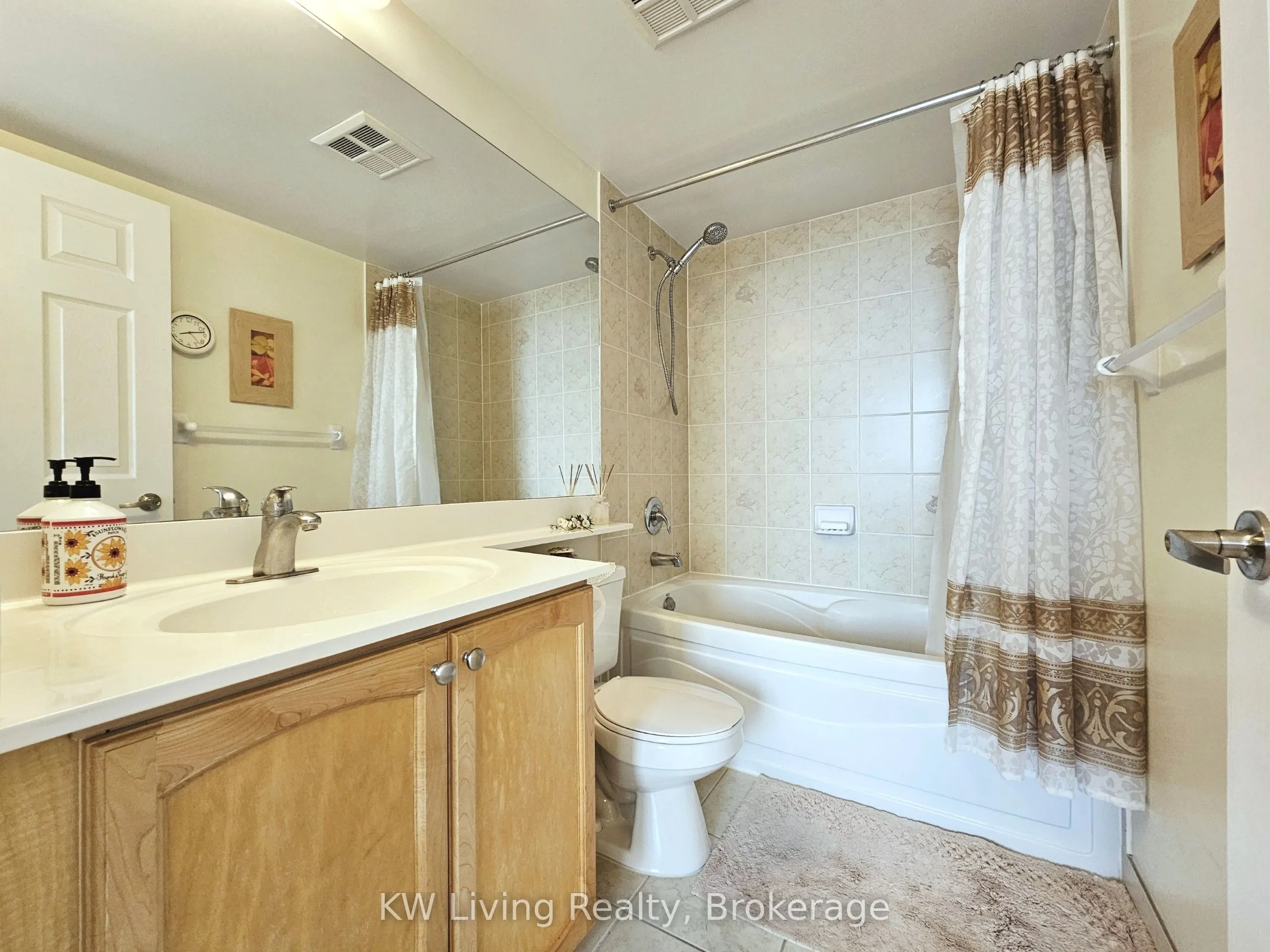 33 Cox Boulevard #1117