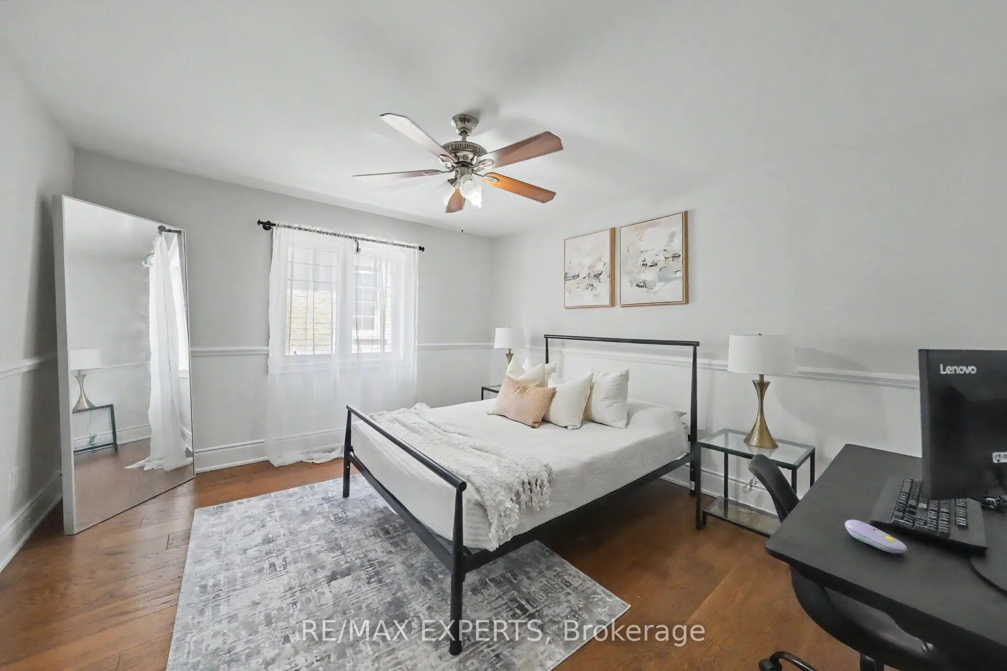 74 Dunrobin Crescent