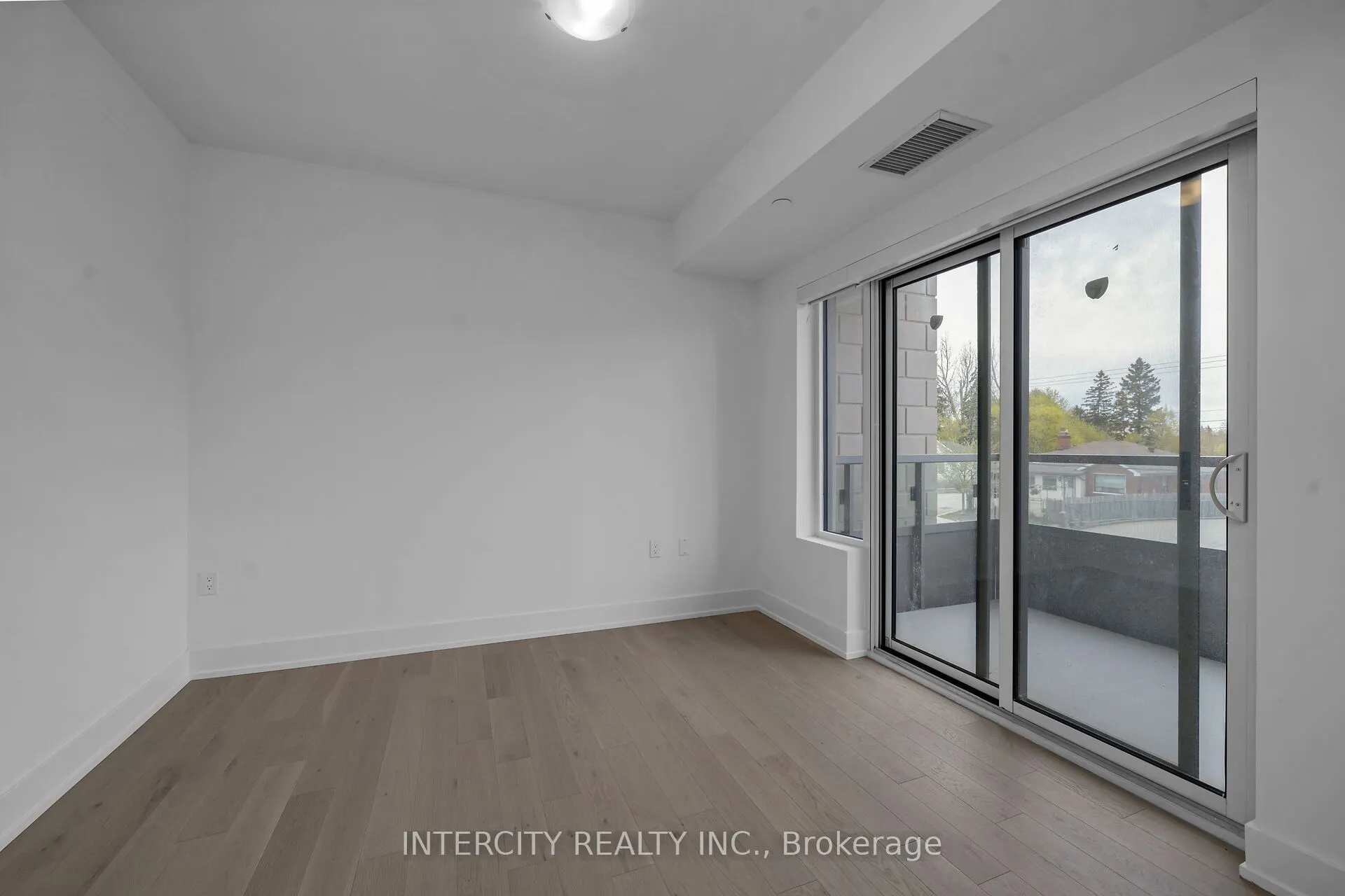 2075 King Road #240