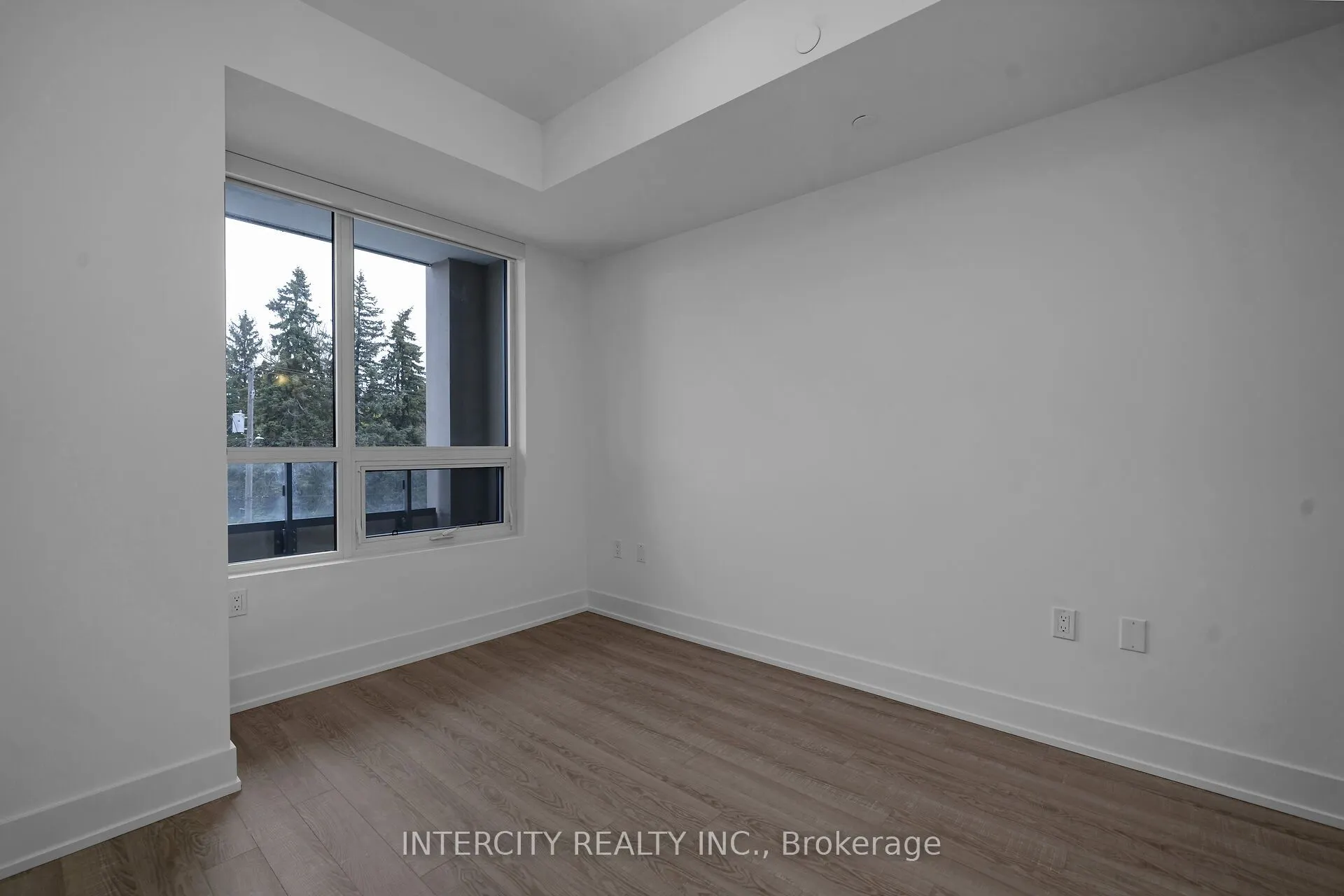 2075 King Road #326