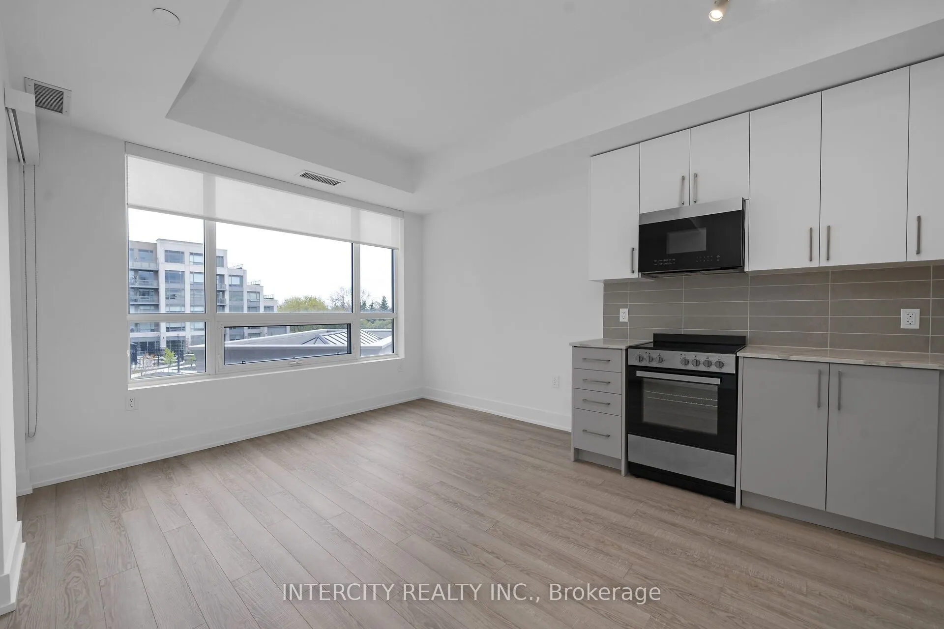 2075 King Road #312