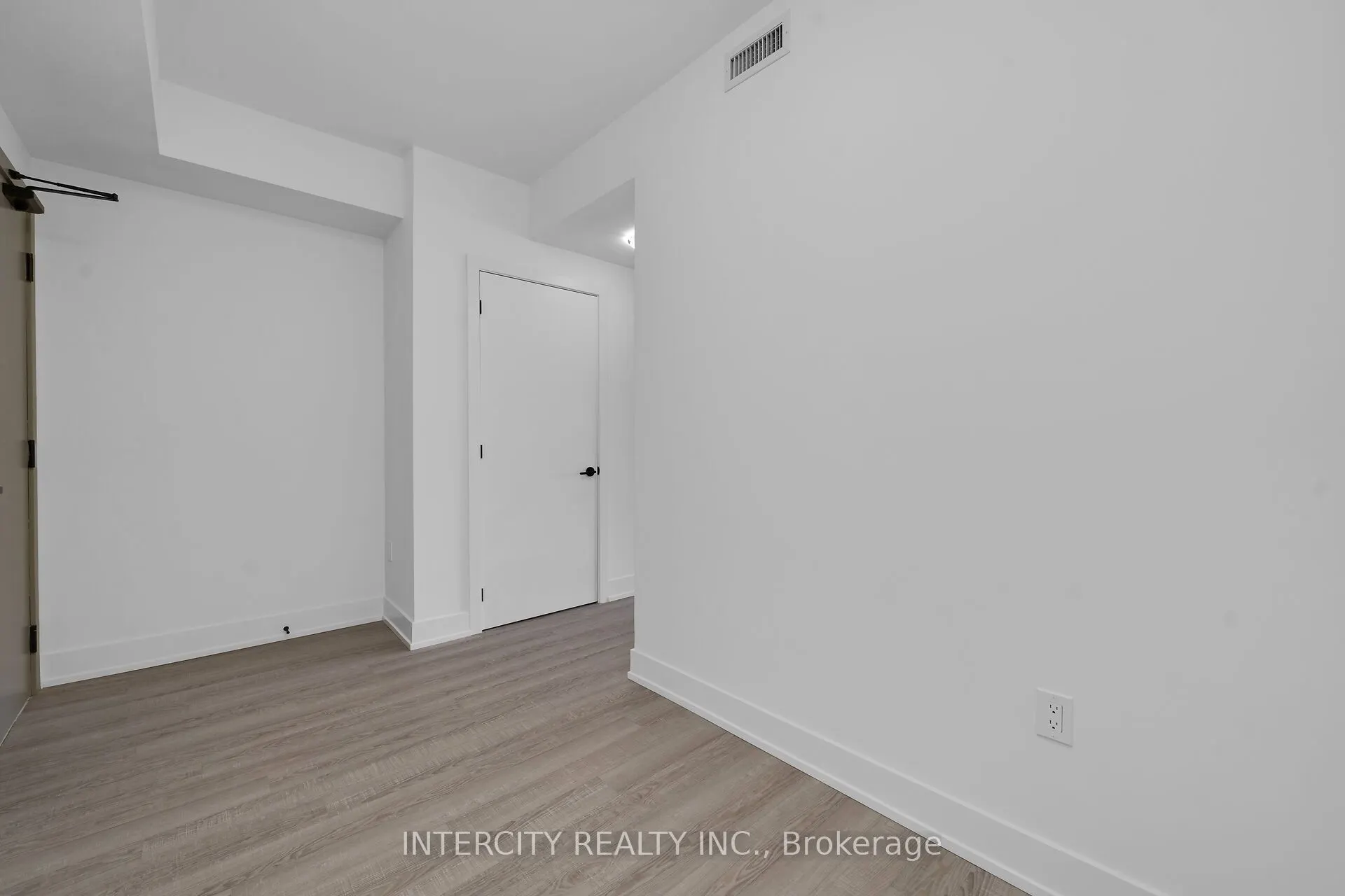 2075 King Road #312