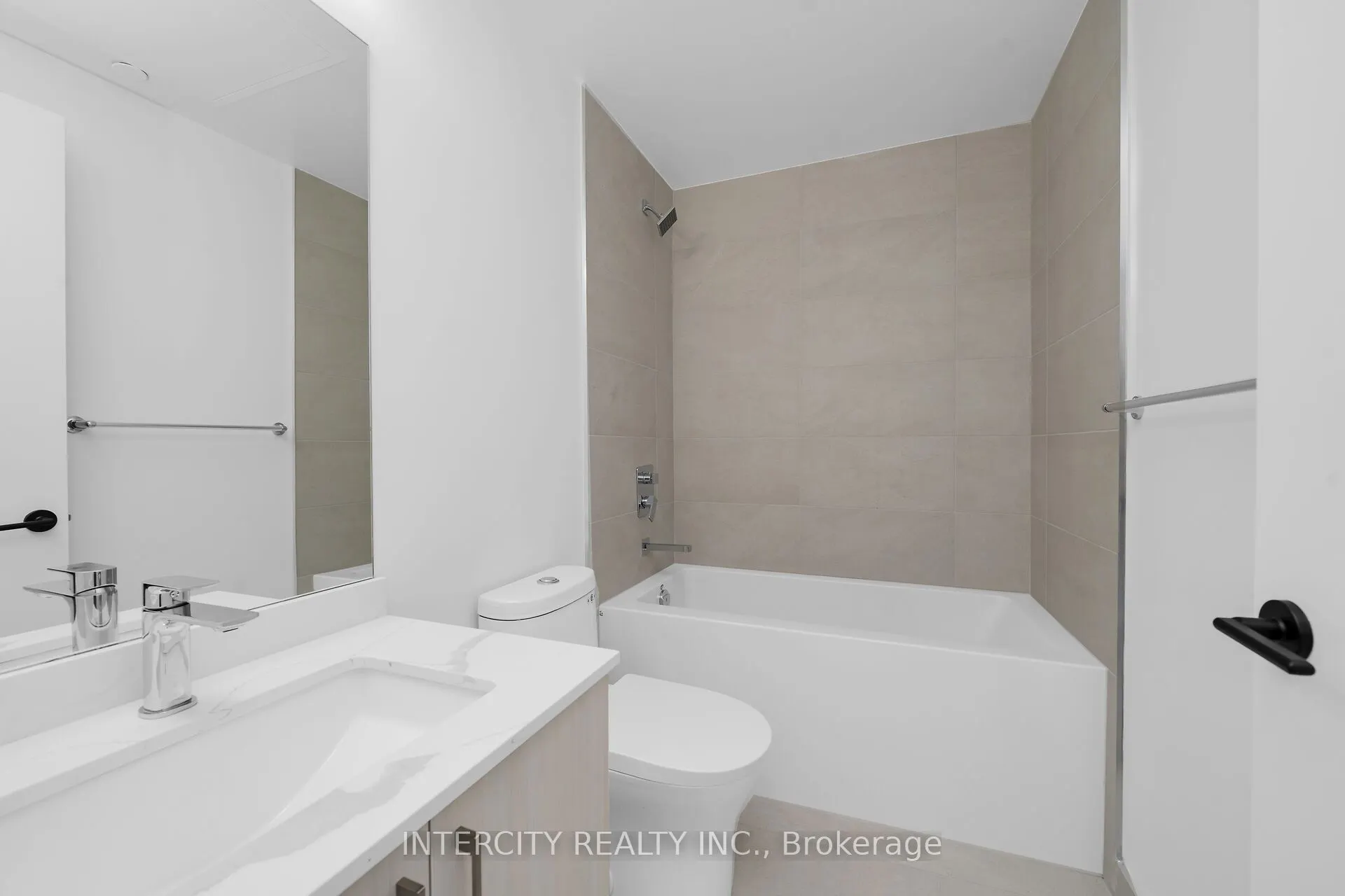 2075 King Road #312