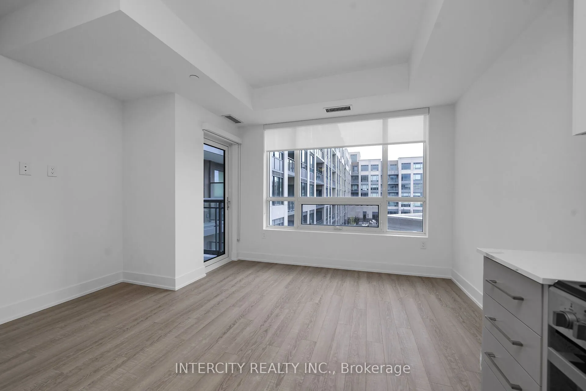 2075 King Road #312