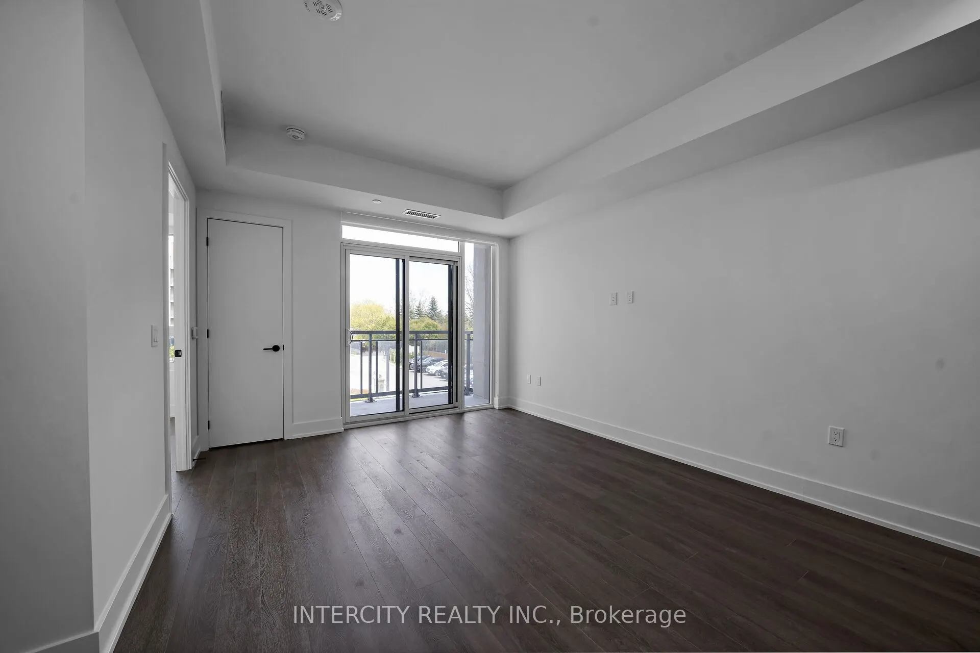 2075 King Road #215