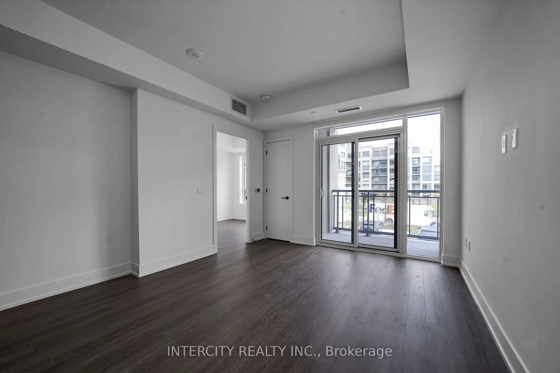 2075 King Road #215