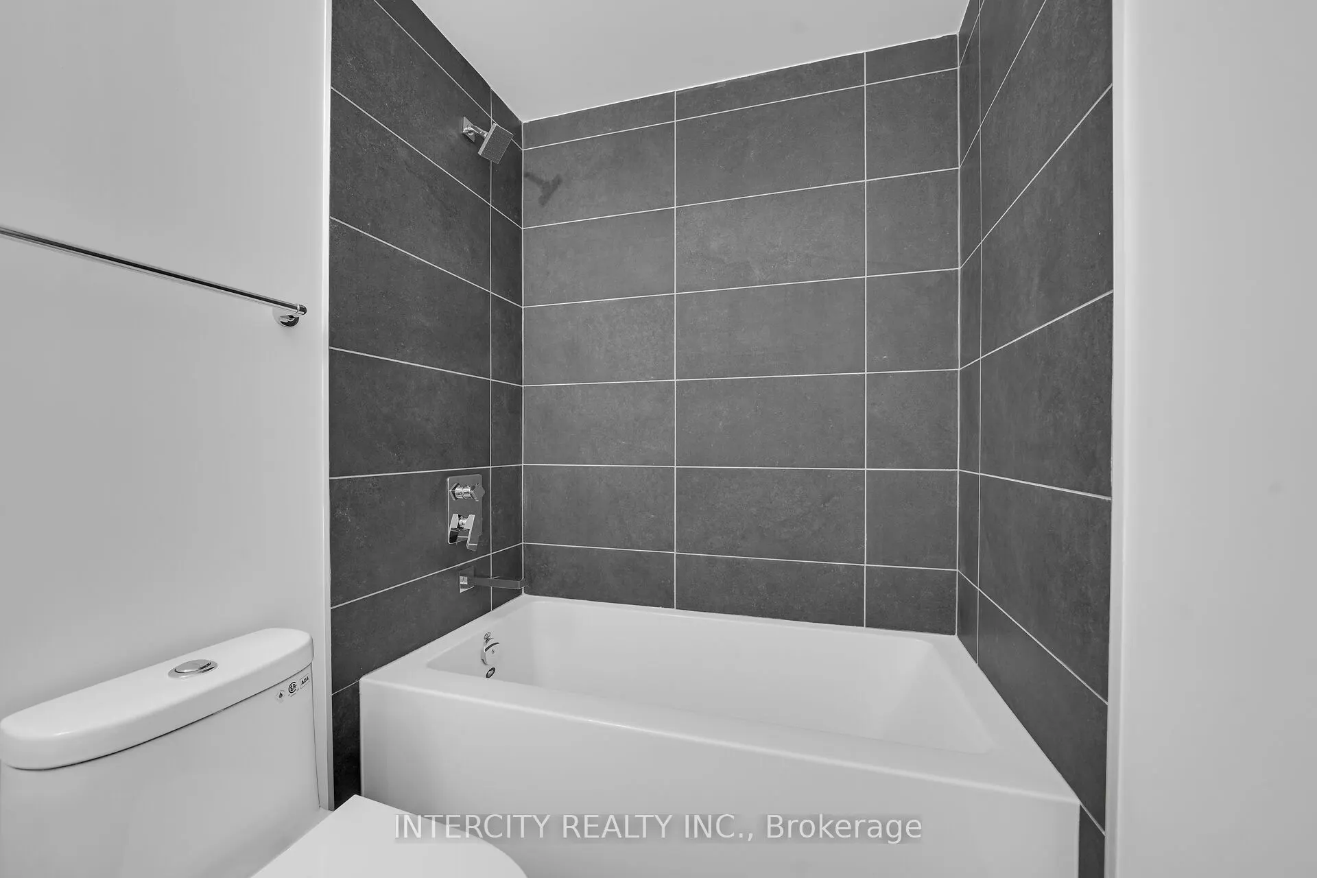 2075 King Road #215