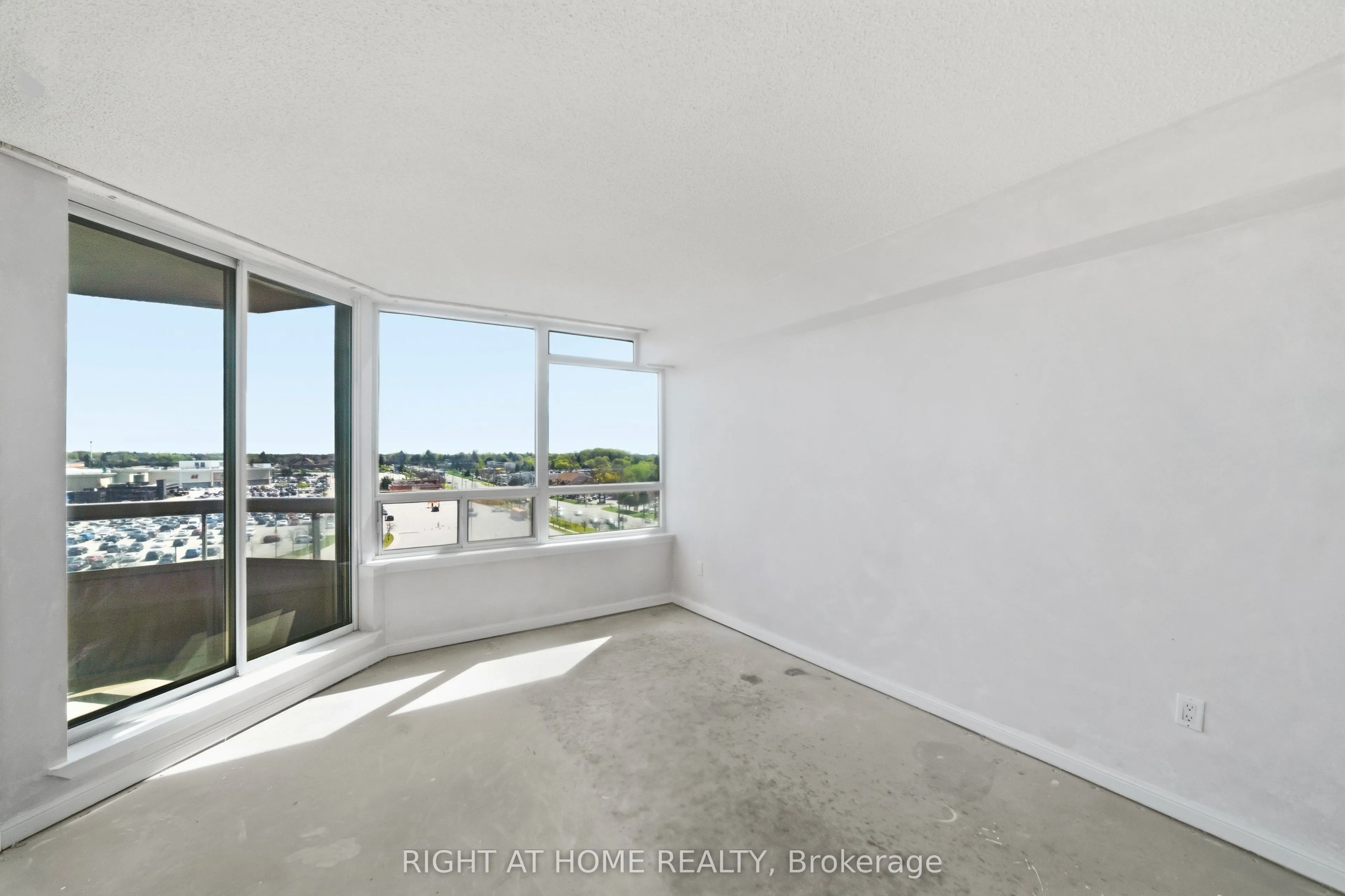 610 BULLOCK Drive #803