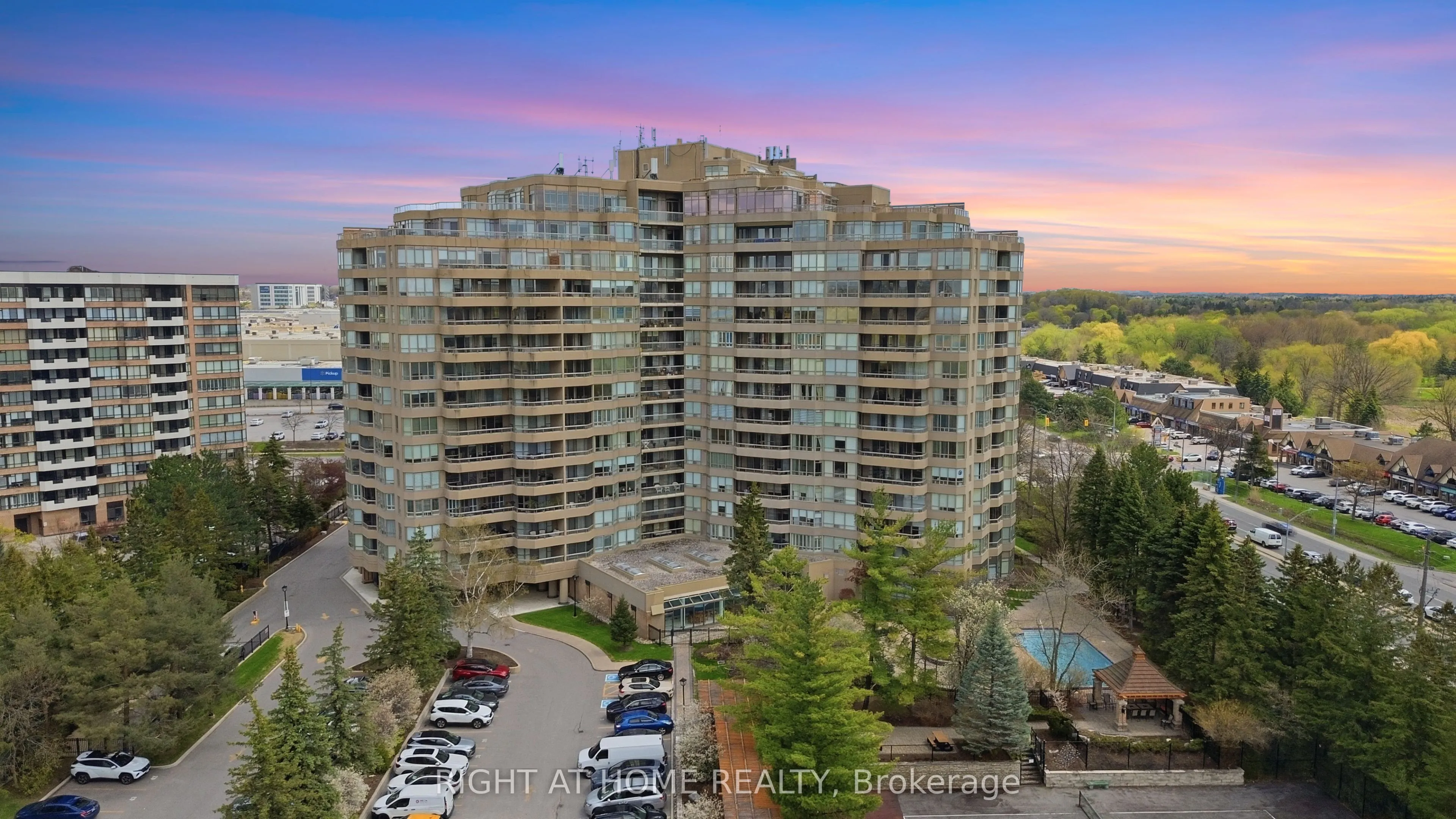 610 BULLOCK Drive #803