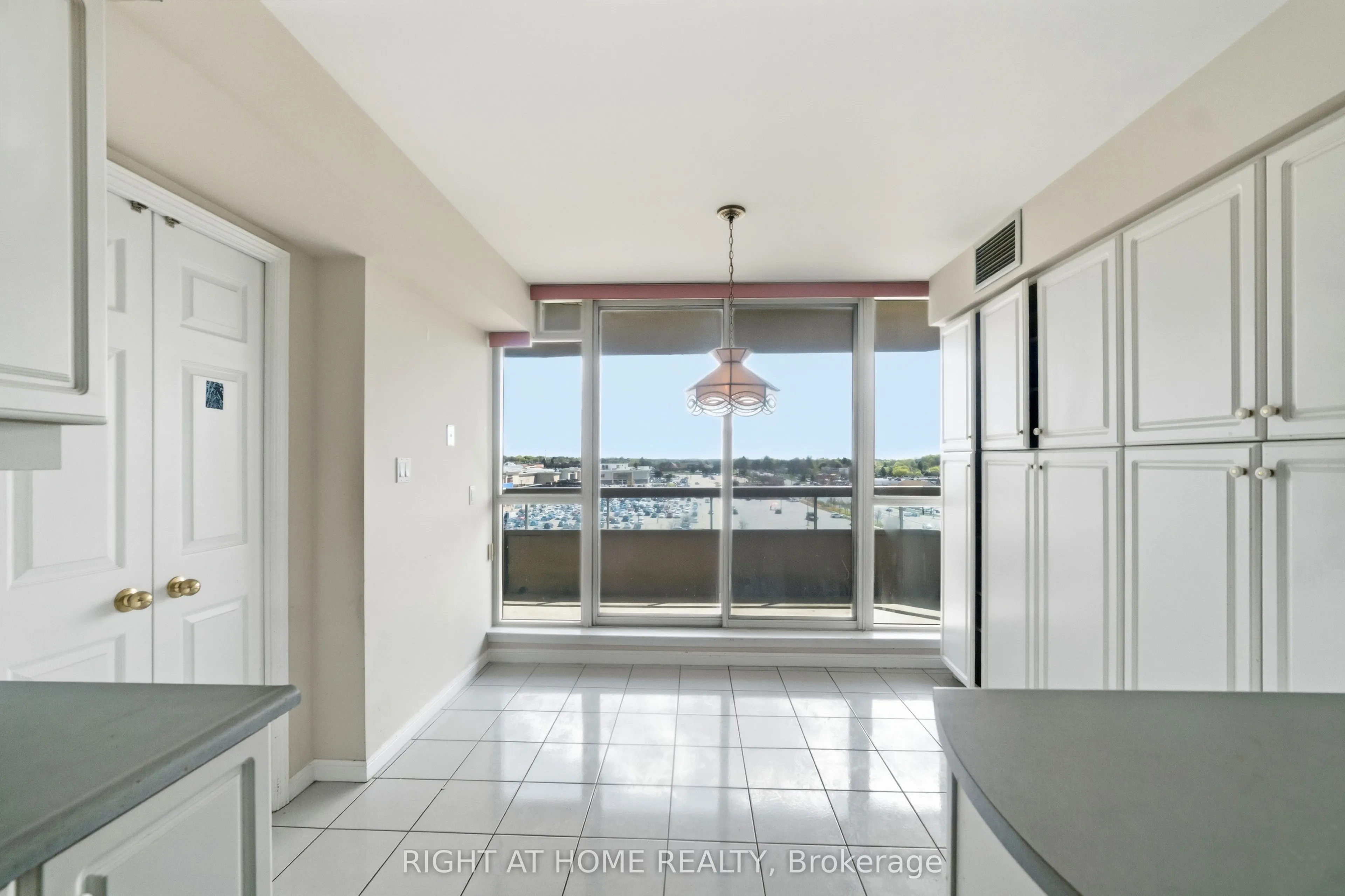 610 BULLOCK Drive #803