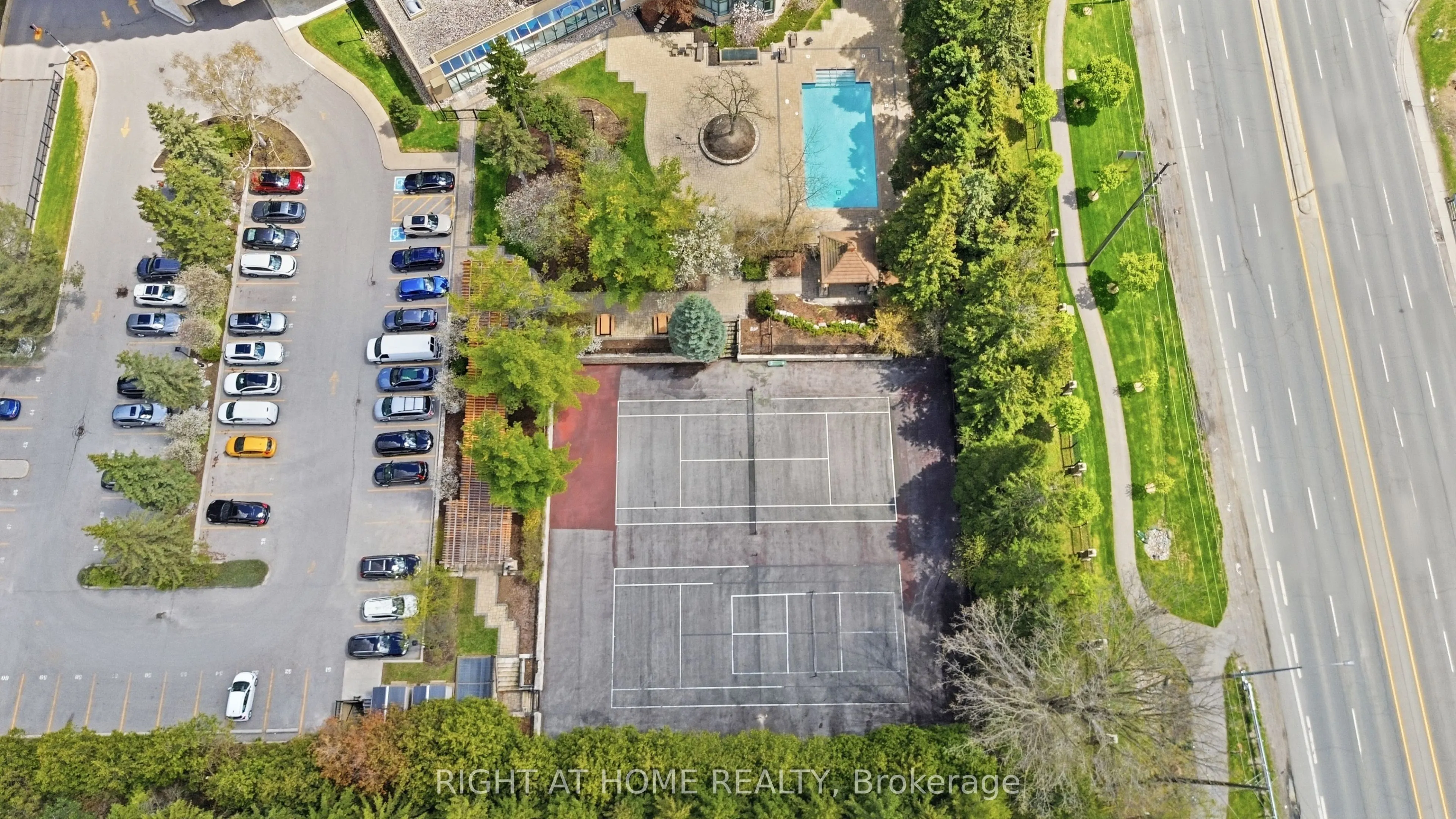 610 BULLOCK Drive #803