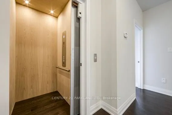 6 Dennis Reed Court