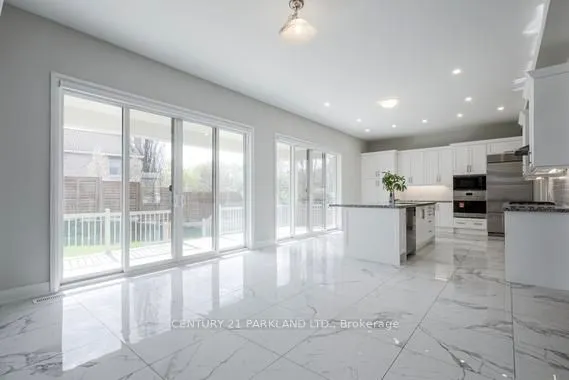 6 Dennis Reed Court