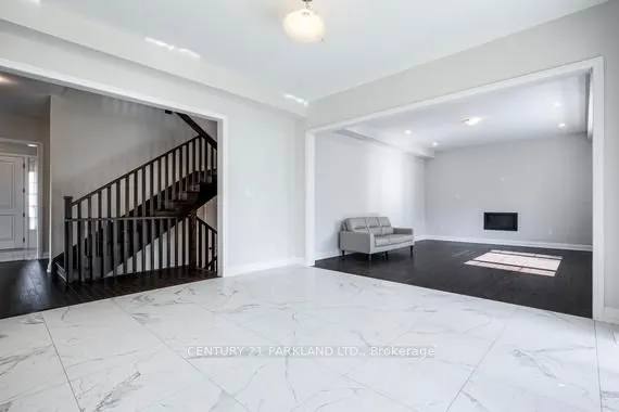 6 Dennis Reed Court