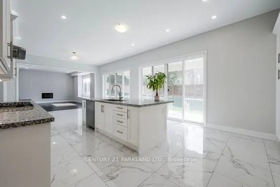 6 Dennis Reed Court