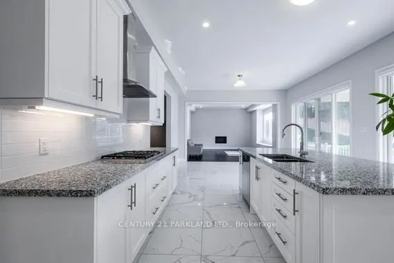 6 Dennis Reed Court