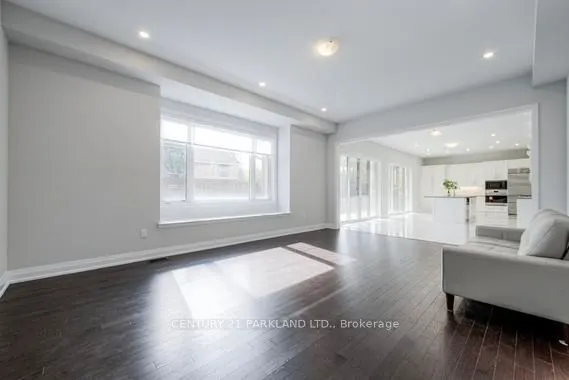 6 Dennis Reed Court