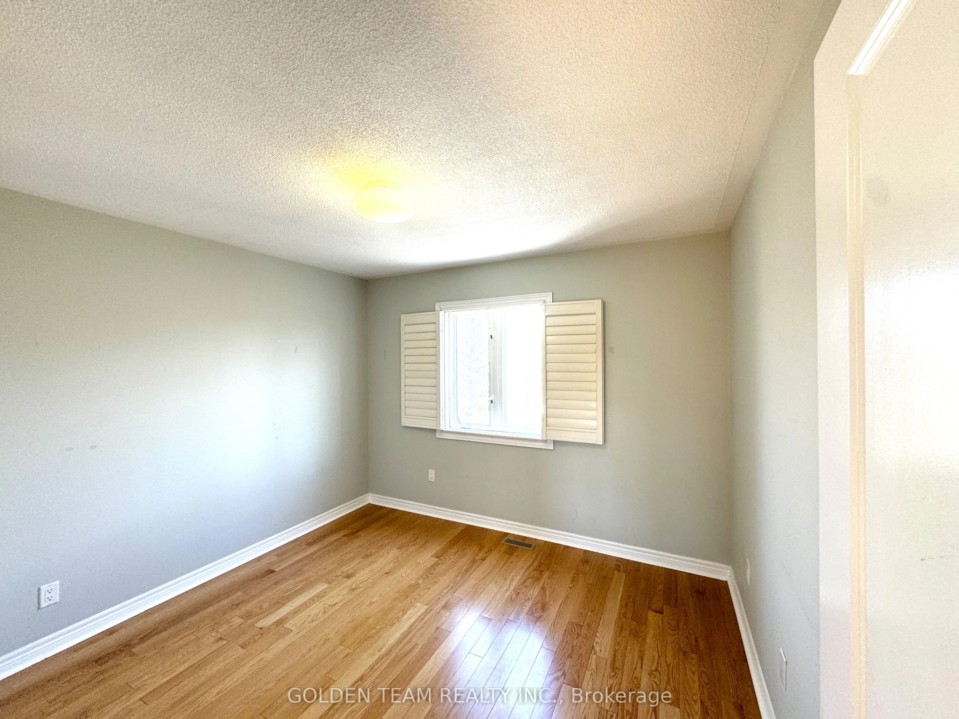 9 Ridgecrest Road