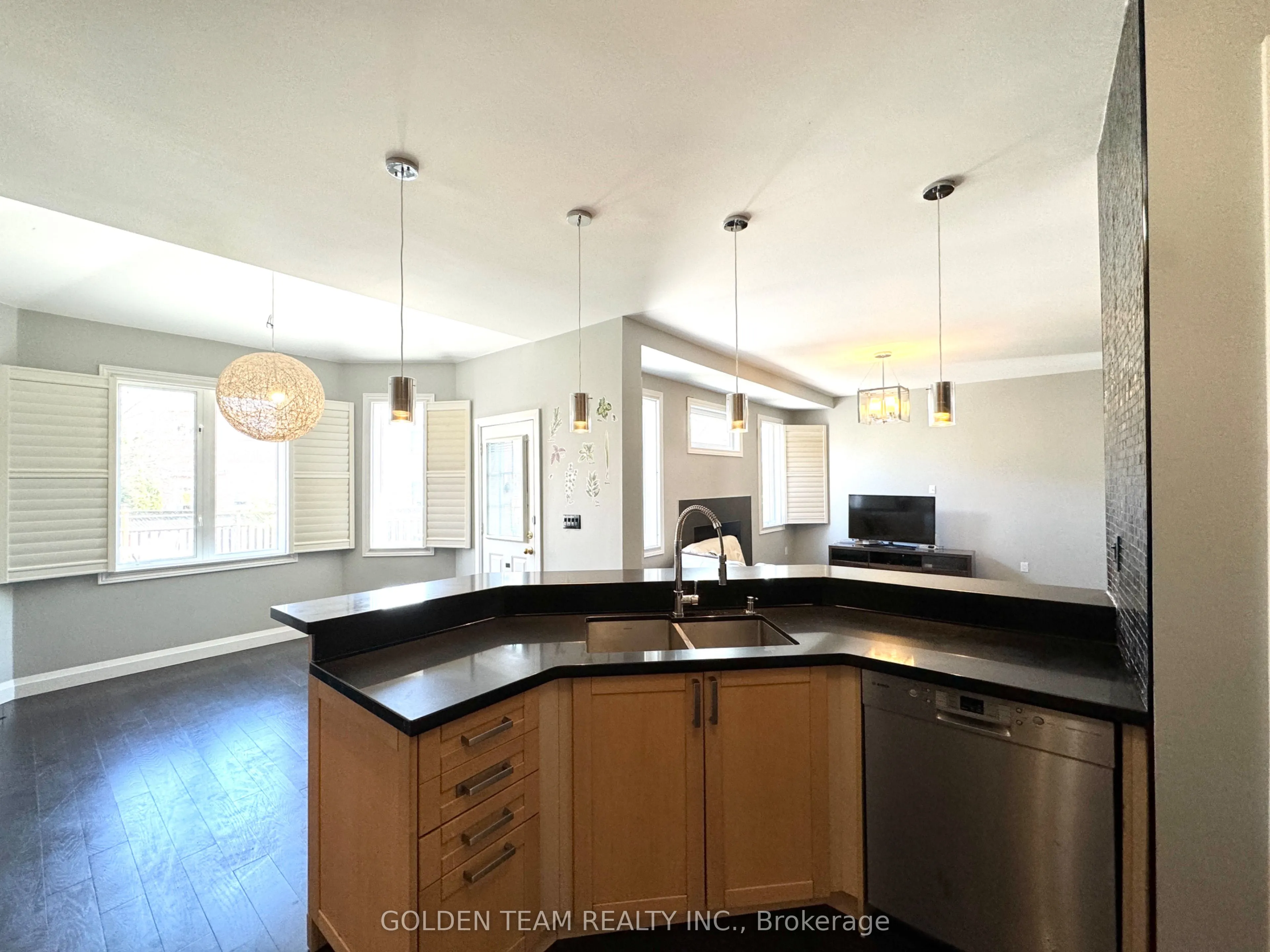 9 Ridgecrest Road