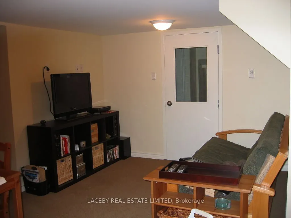 2163 King Road #D