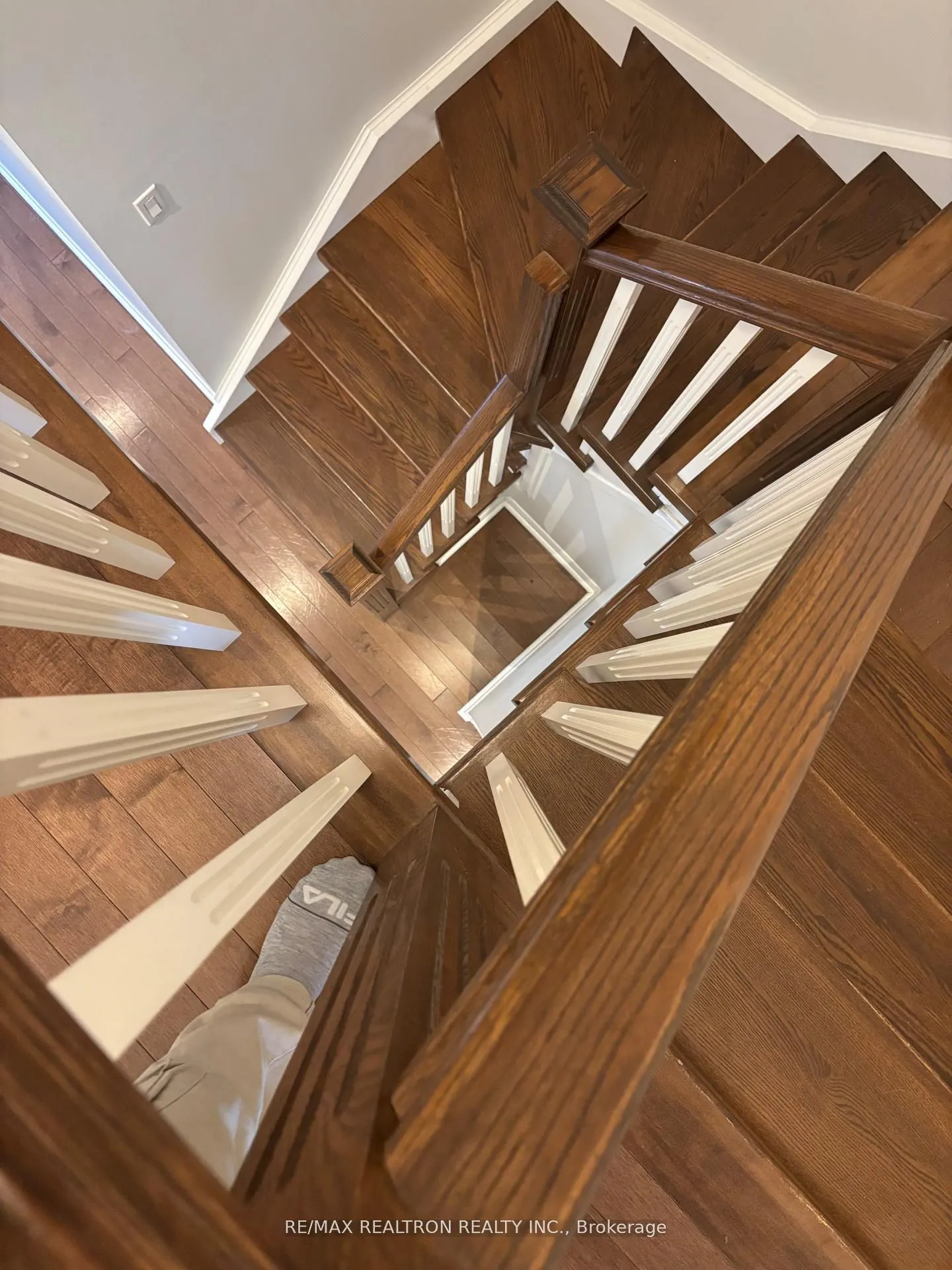 6 Joanna Crescent