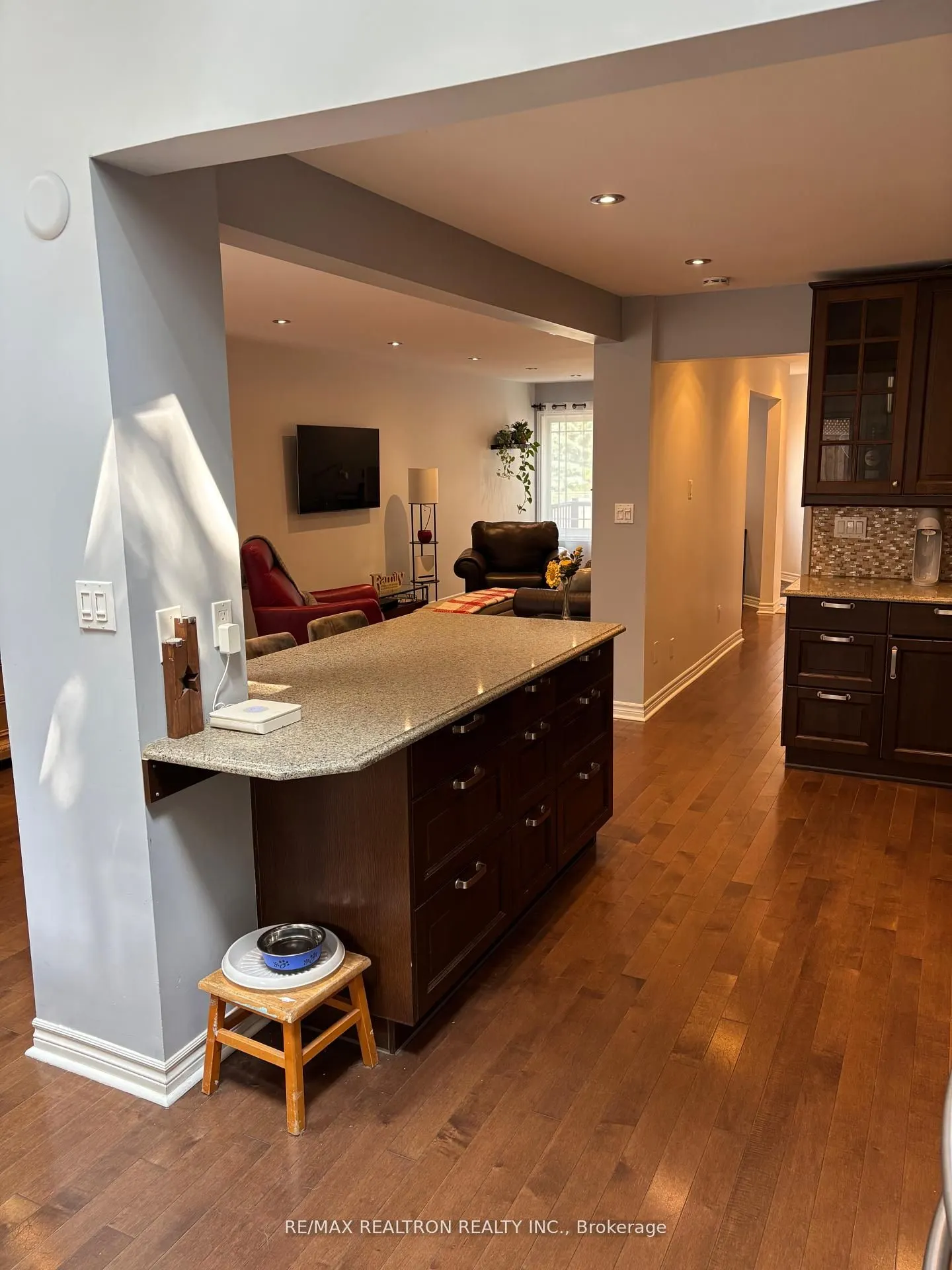 6 Joanna Crescent